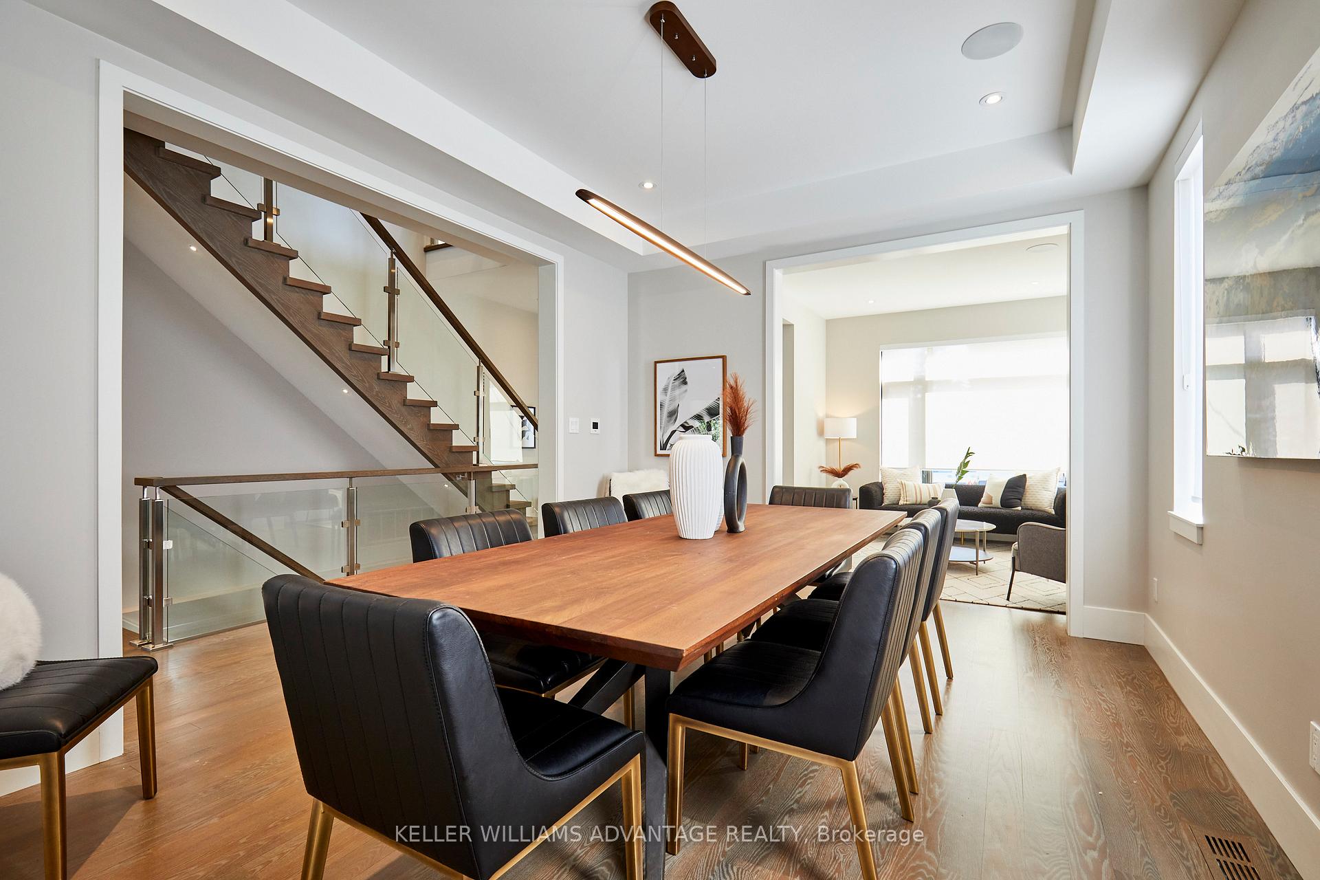 Photo 8 of 18 Coxwell Boulevard, Toronto, East York — HOMEH
