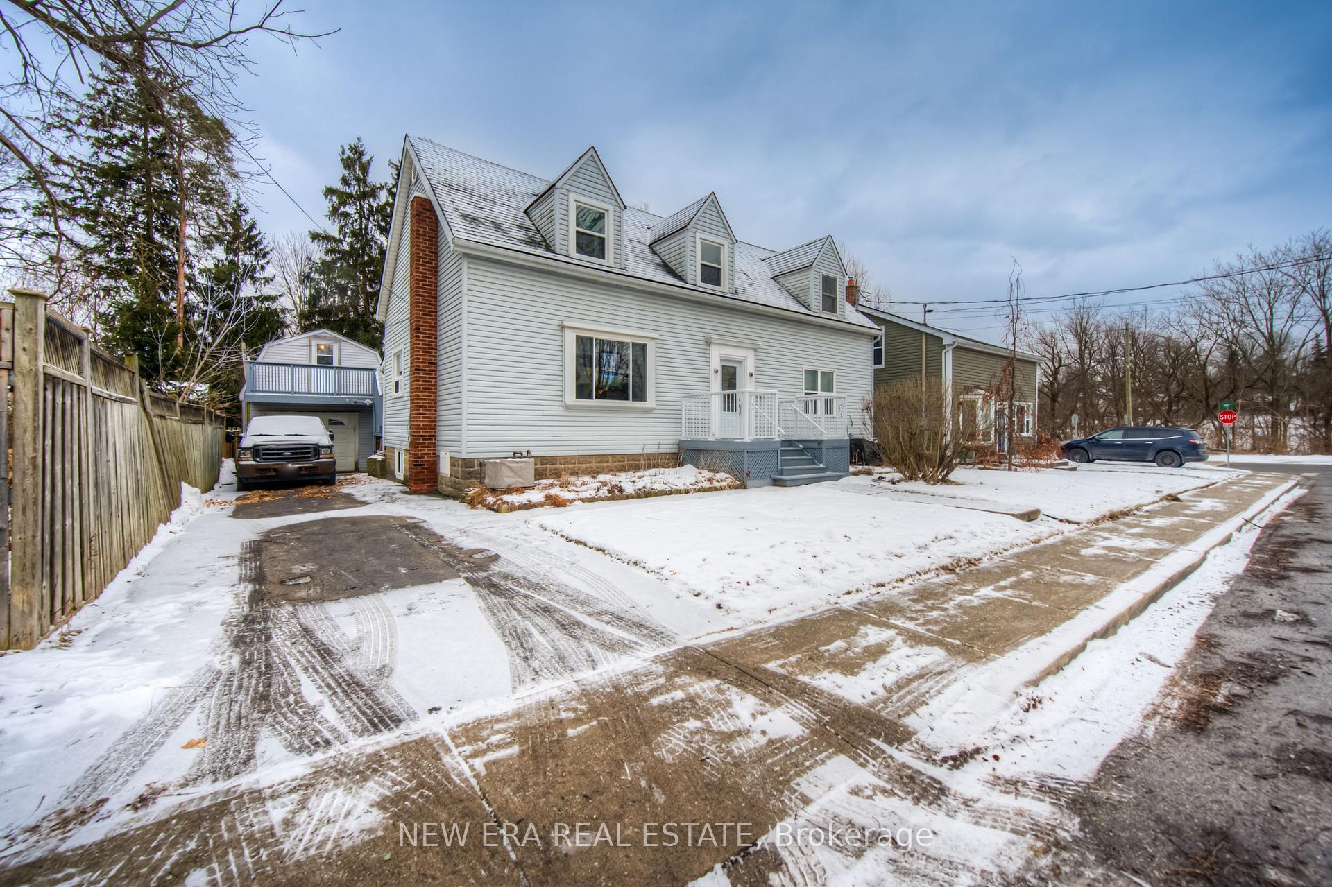 Photo 11 of 55 Wellignton Street S, Hamilton, Kirkendall — HOMEH