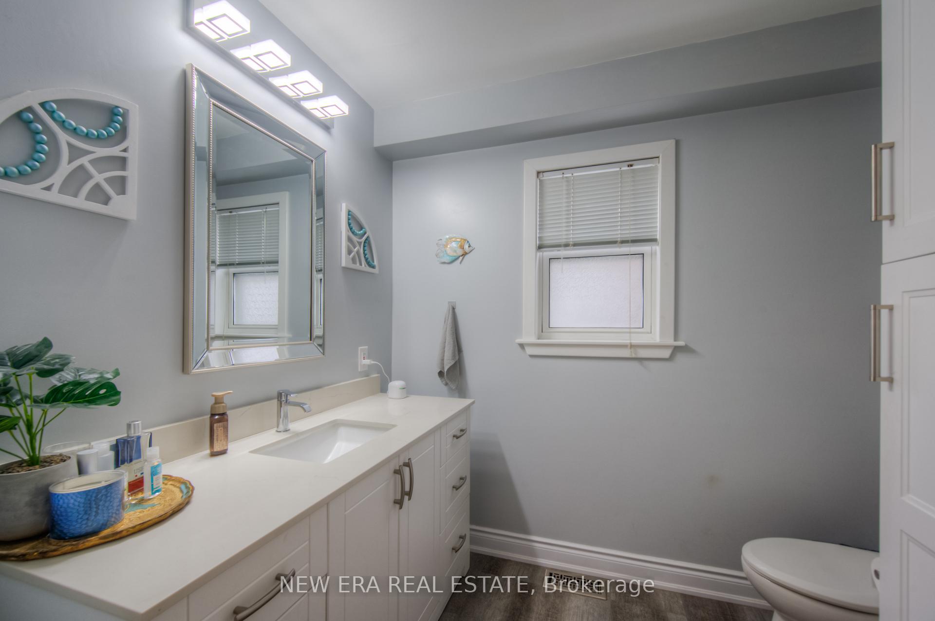 Photo 17 of 55 Wellignton Street S, Hamilton, Kirkendall — HOMEH