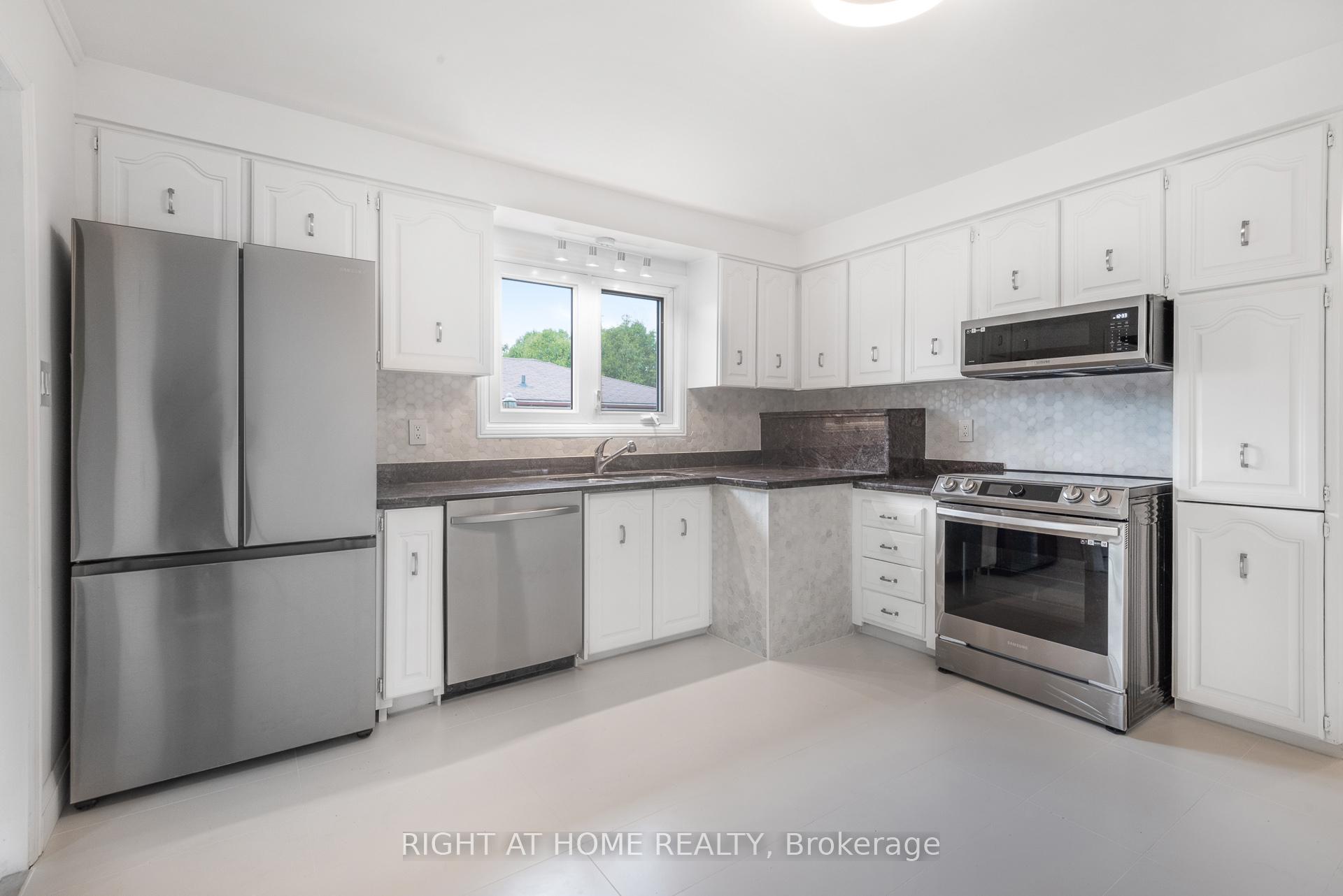 Photo 5 of 46 A Courton Drive, Scarborough, Wexford-Maryvale — HOMEH