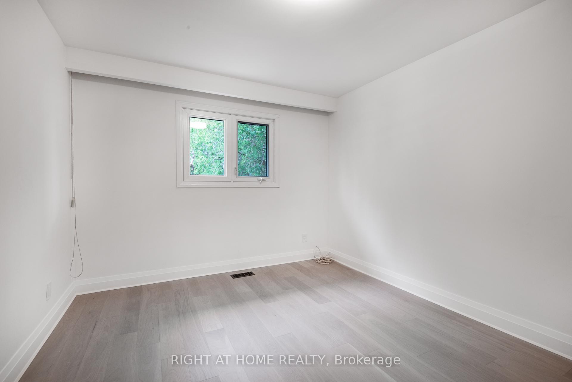 Photo 11 of 46 A Courton Drive, Scarborough, Wexford-Maryvale — HOMEH