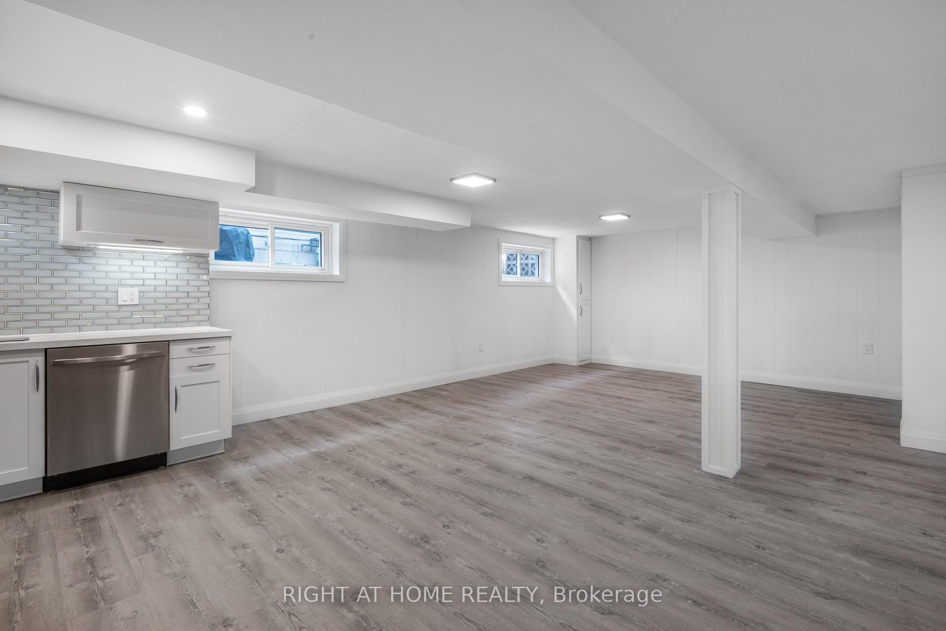 Photo 23 of 46 A Courton Drive, Scarborough, Wexford-Maryvale — HOMEH