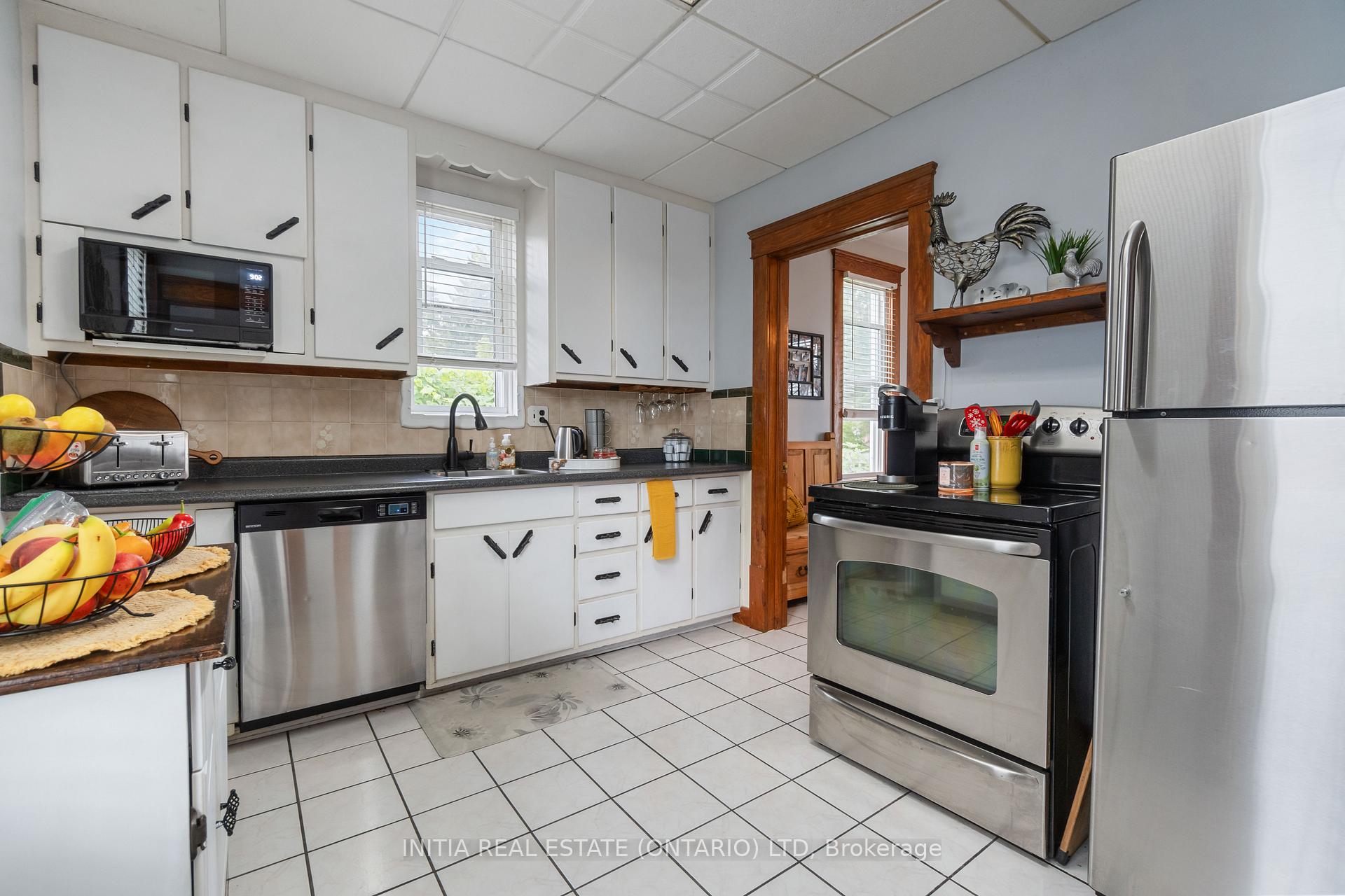 Photo 12 of 361 Devine Street, Sarnia — HOMEH