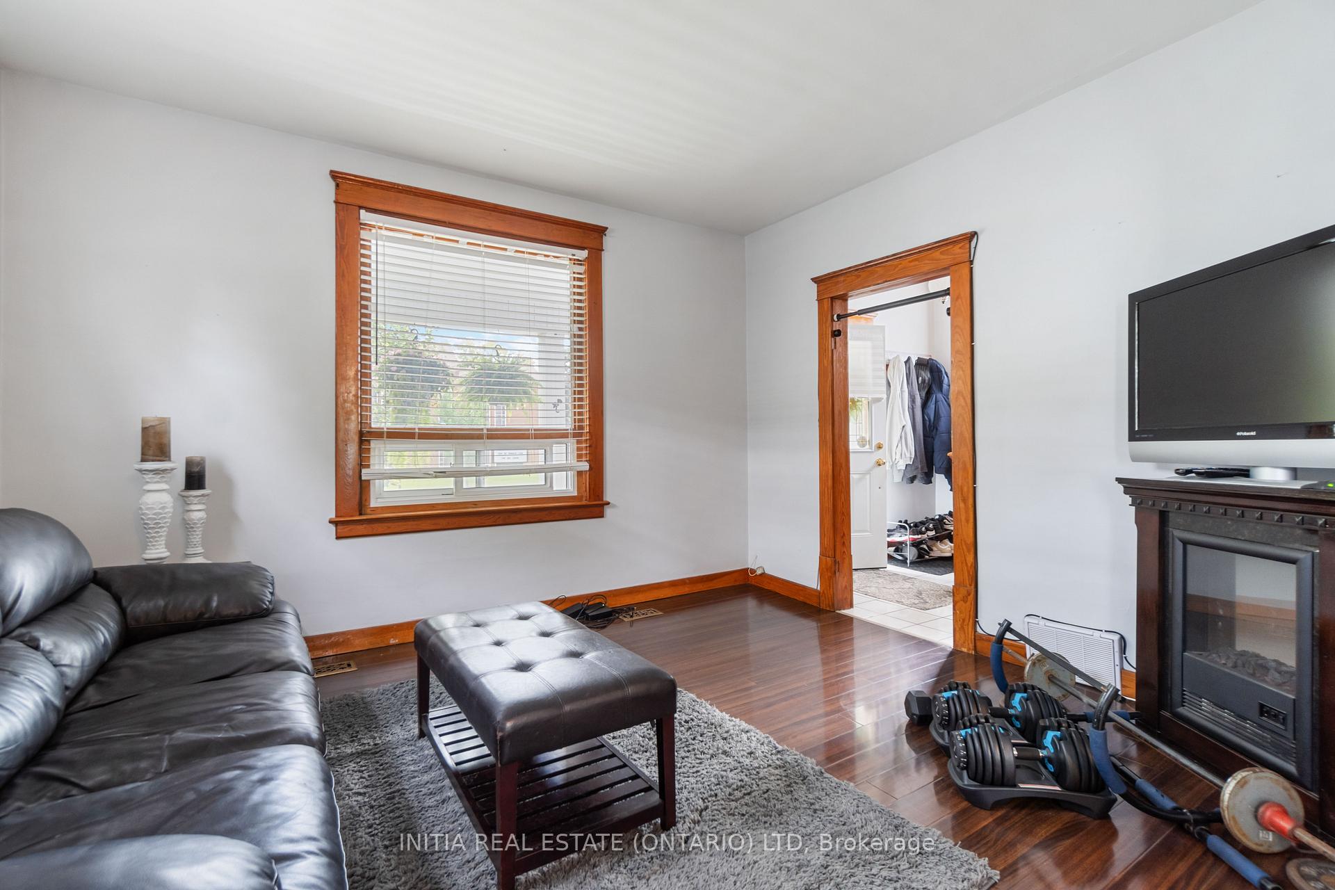 Photo 14 of 361 Devine Street, Sarnia — HOMEH