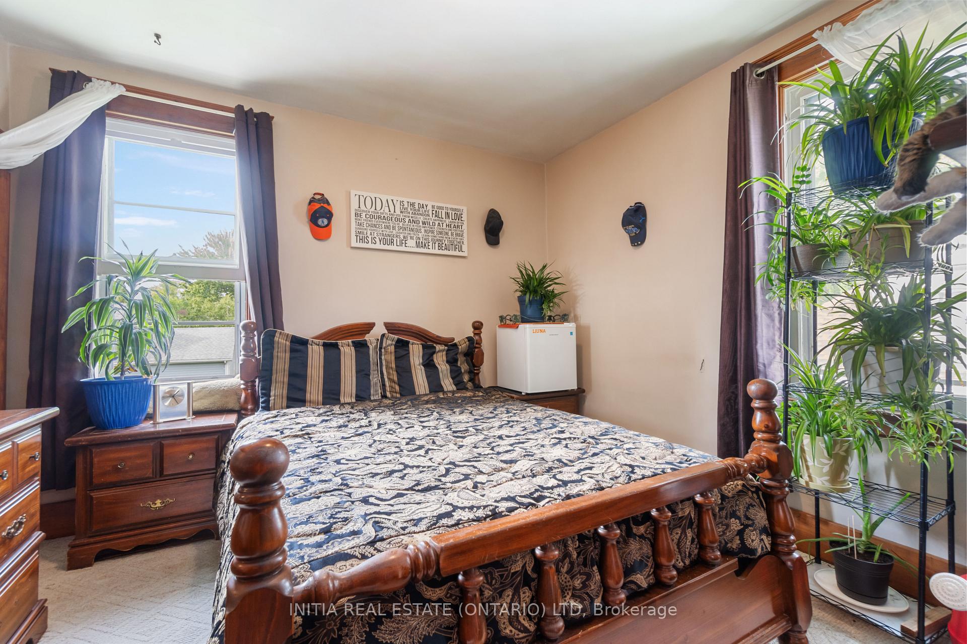 Photo 13 of 361 Devine Street, Sarnia — HOMEH