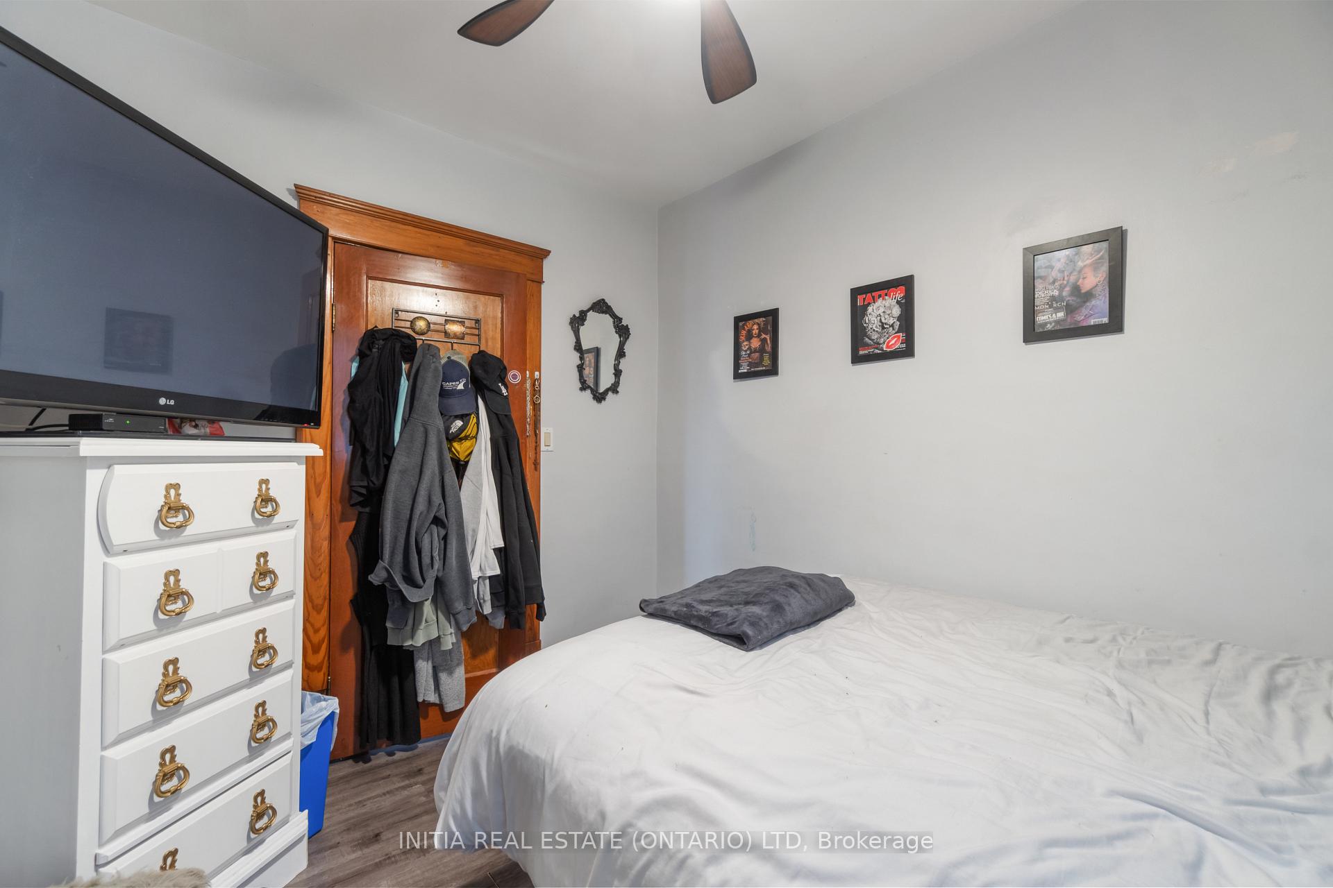 Photo 8 of 361 Devine Street, Sarnia — HOMEH