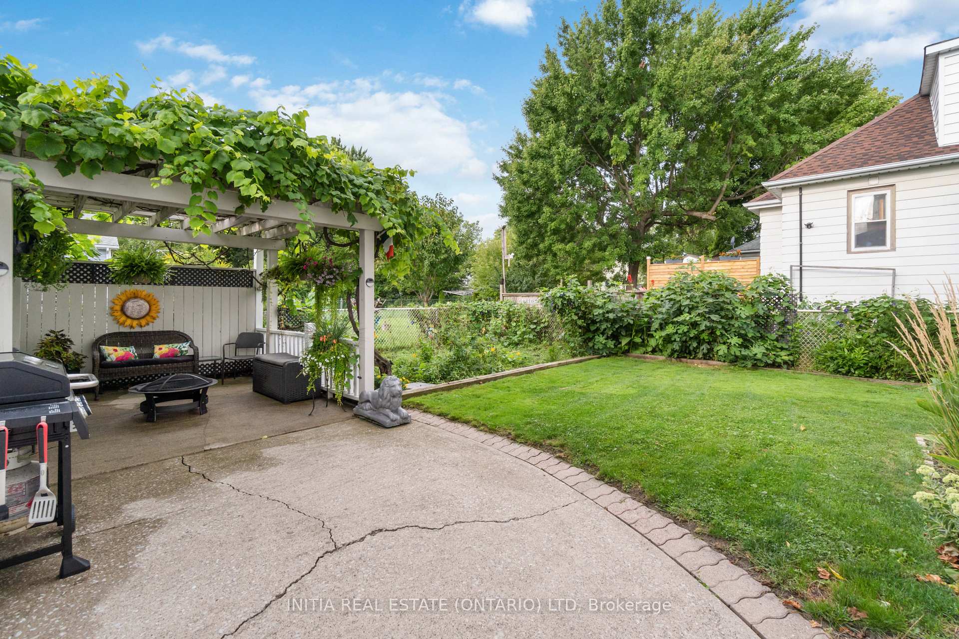 Photo 6 of 361 Devine Street, Sarnia — HOMEH
