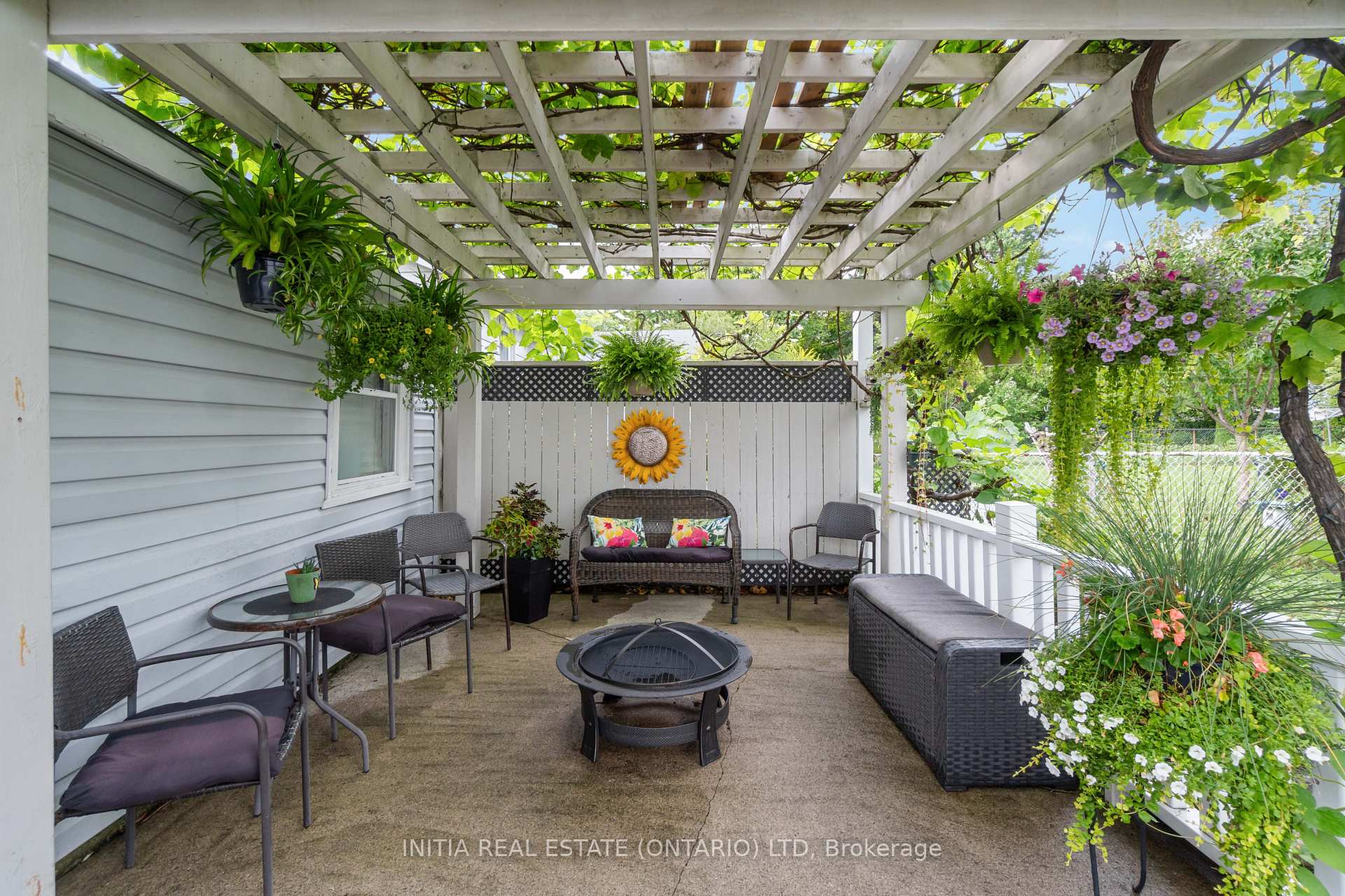 Photo 26 of 361 Devine Street, Sarnia — HOMEH