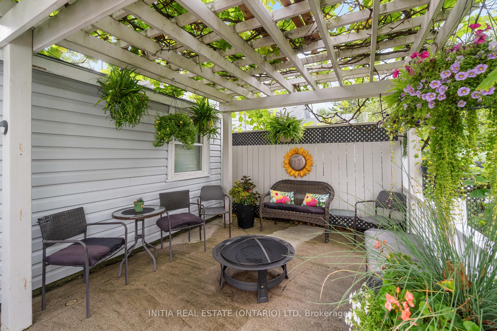Photo 23 of 361 Devine Street, Sarnia — HOMEH