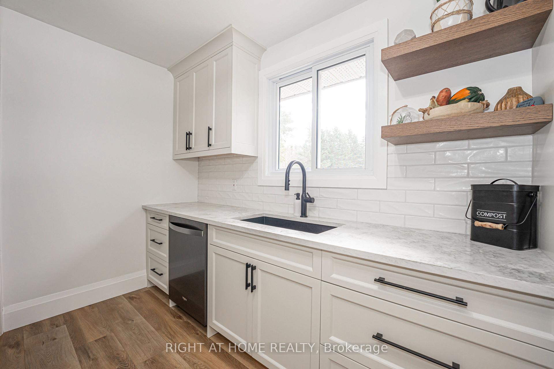Photo 16 of 132 Switzer Street, Clearview, Rural Clearview — HOMEH