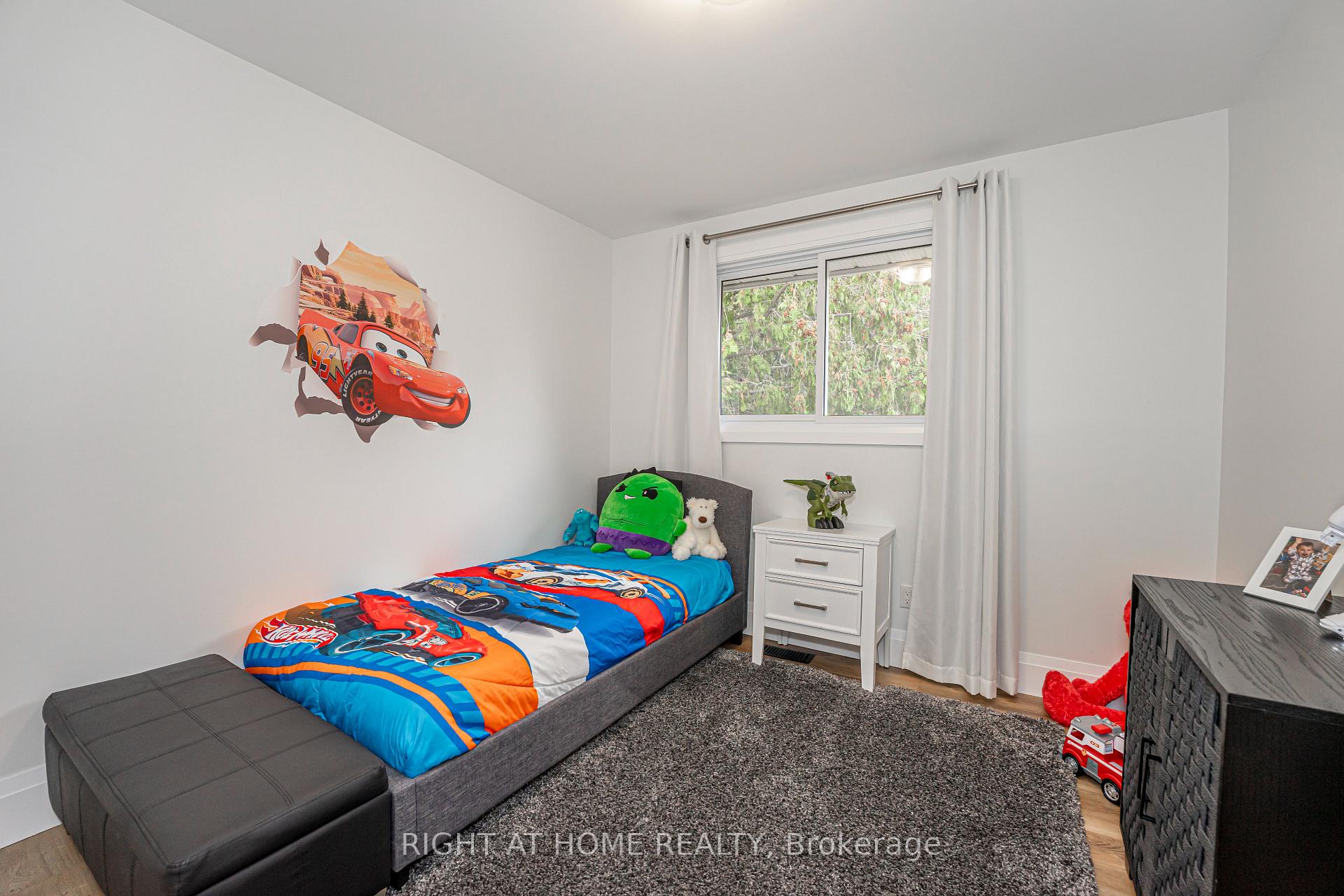 Photo 12 of 132 Switzer Street, Clearview, Rural Clearview — HOMEH