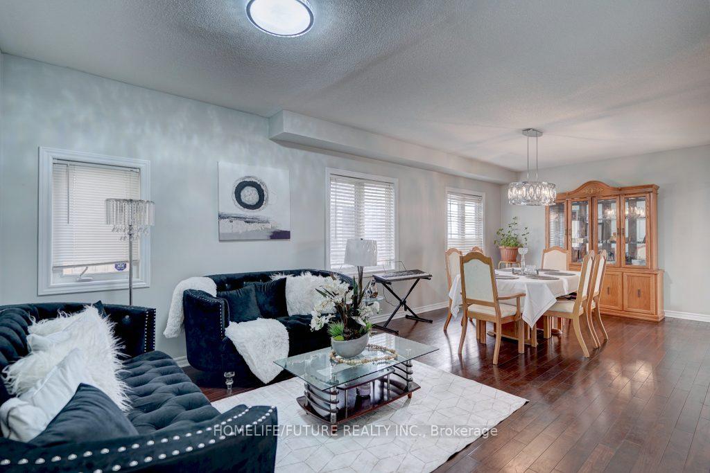 Photo 8 of 27 Adanac Drive, Whitby, Blue Grass Meadows — HOMEH