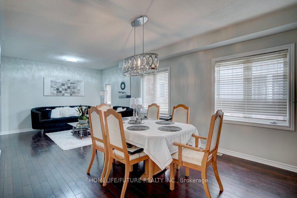 Photo 9 of 27 Adanac Drive, Whitby, Blue Grass Meadows — HOMEH