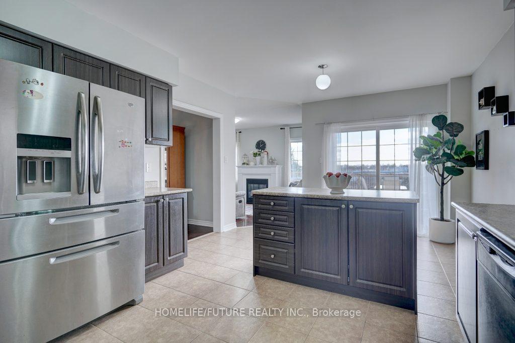 Photo 12 of 27 Adanac Drive, Whitby, Blue Grass Meadows — HOMEH