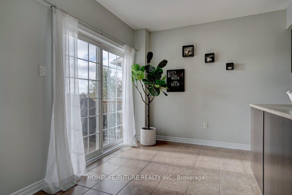 Photo 14 of 27 Adanac Drive, Whitby, Blue Grass Meadows — HOMEH