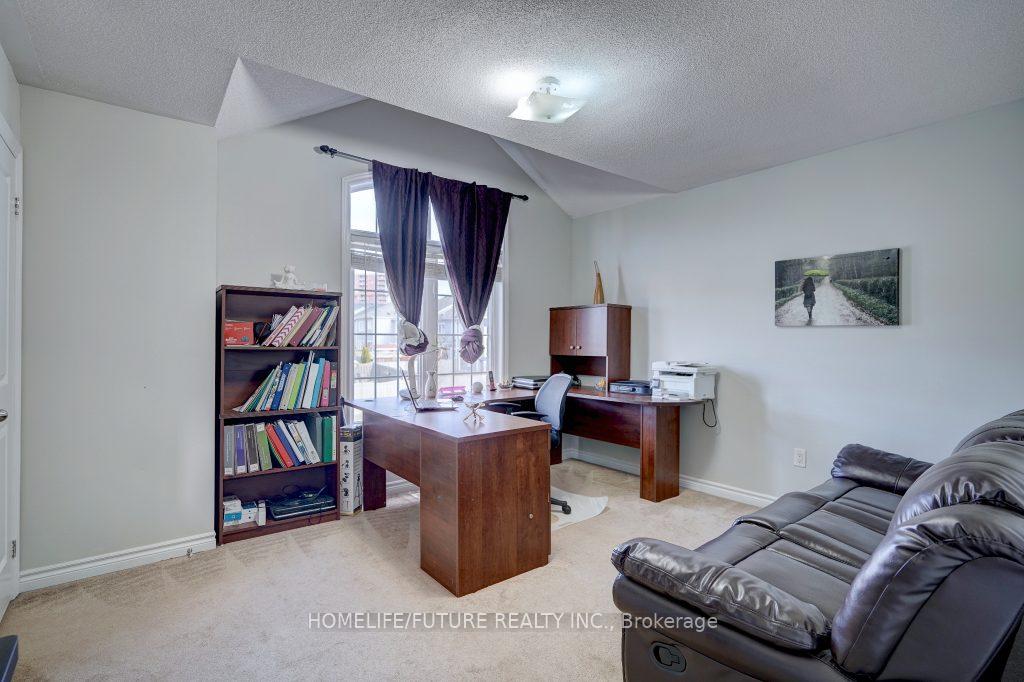 Photo 17 of 27 Adanac Drive, Whitby, Blue Grass Meadows — HOMEH