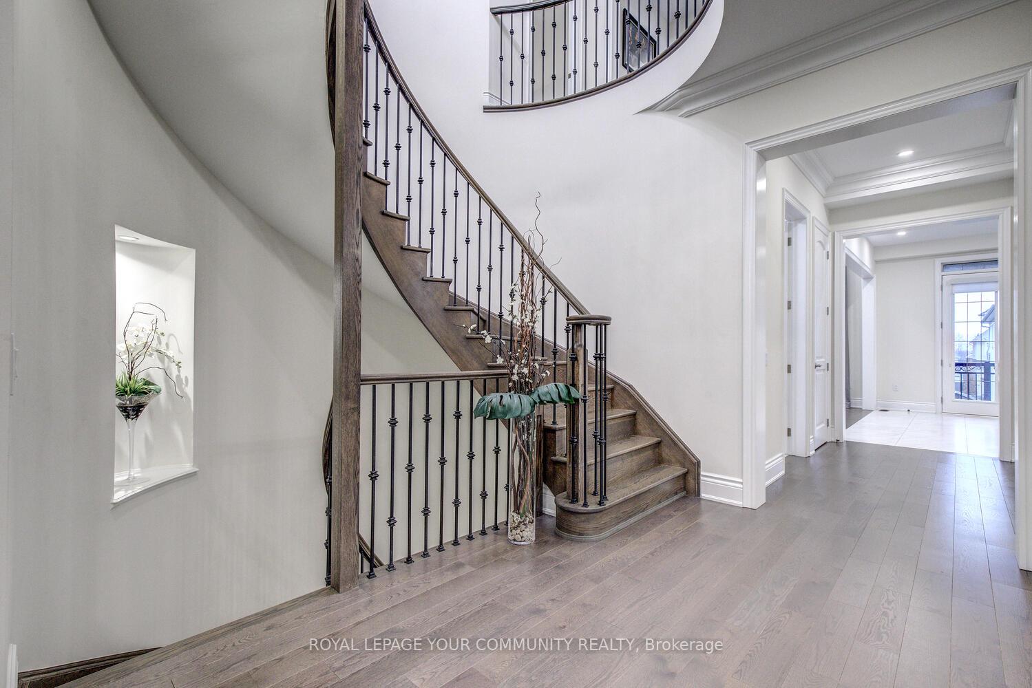 Photo 16 of 119 Lady Jessica Drive, Vaughan, Patterson — HOMEH