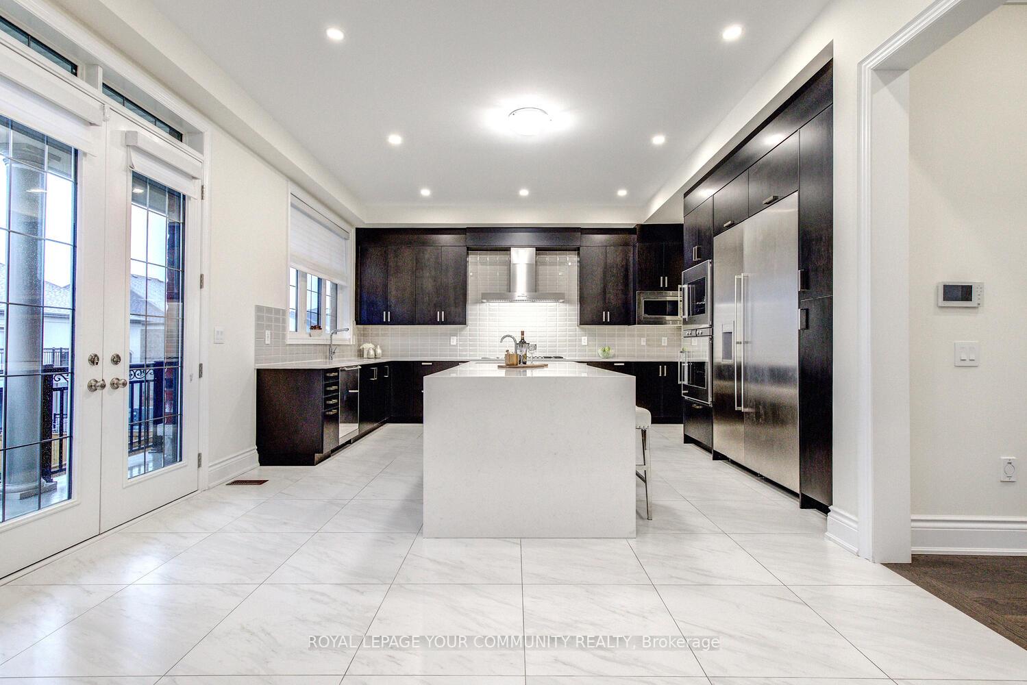 Photo 9 of 119 Lady Jessica Drive, Vaughan, Patterson — HOMEH
