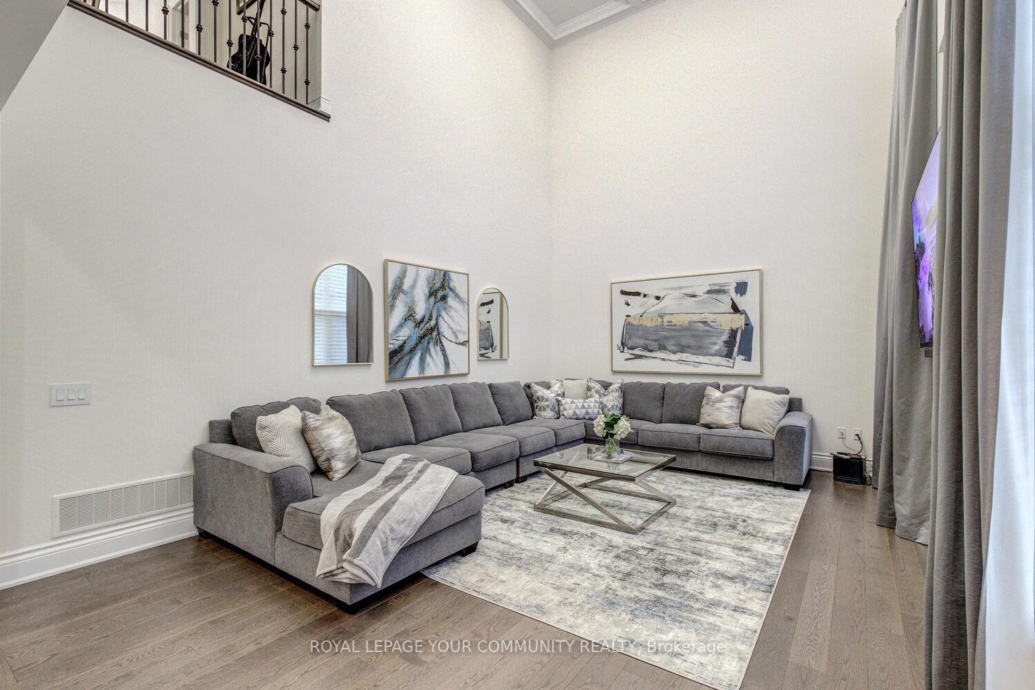 Photo 21 of 119 Lady Jessica Drive, Vaughan, Patterson — HOMEH