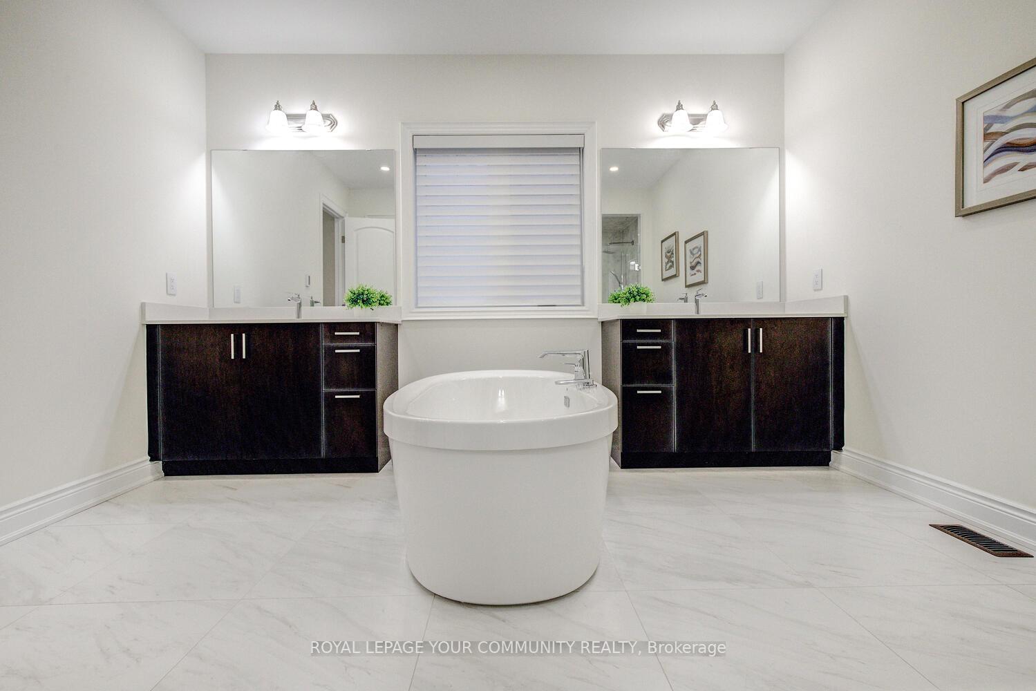 Photo 23 of 119 Lady Jessica Drive, Vaughan, Patterson — HOMEH