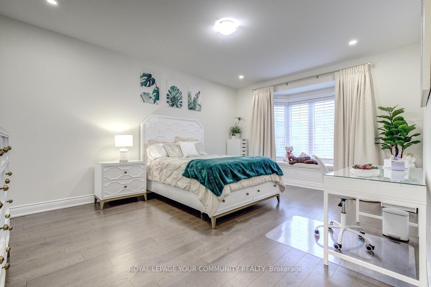 Photo 32 of 119 Lady Jessica Drive, Vaughan, Patterson — HOMEH