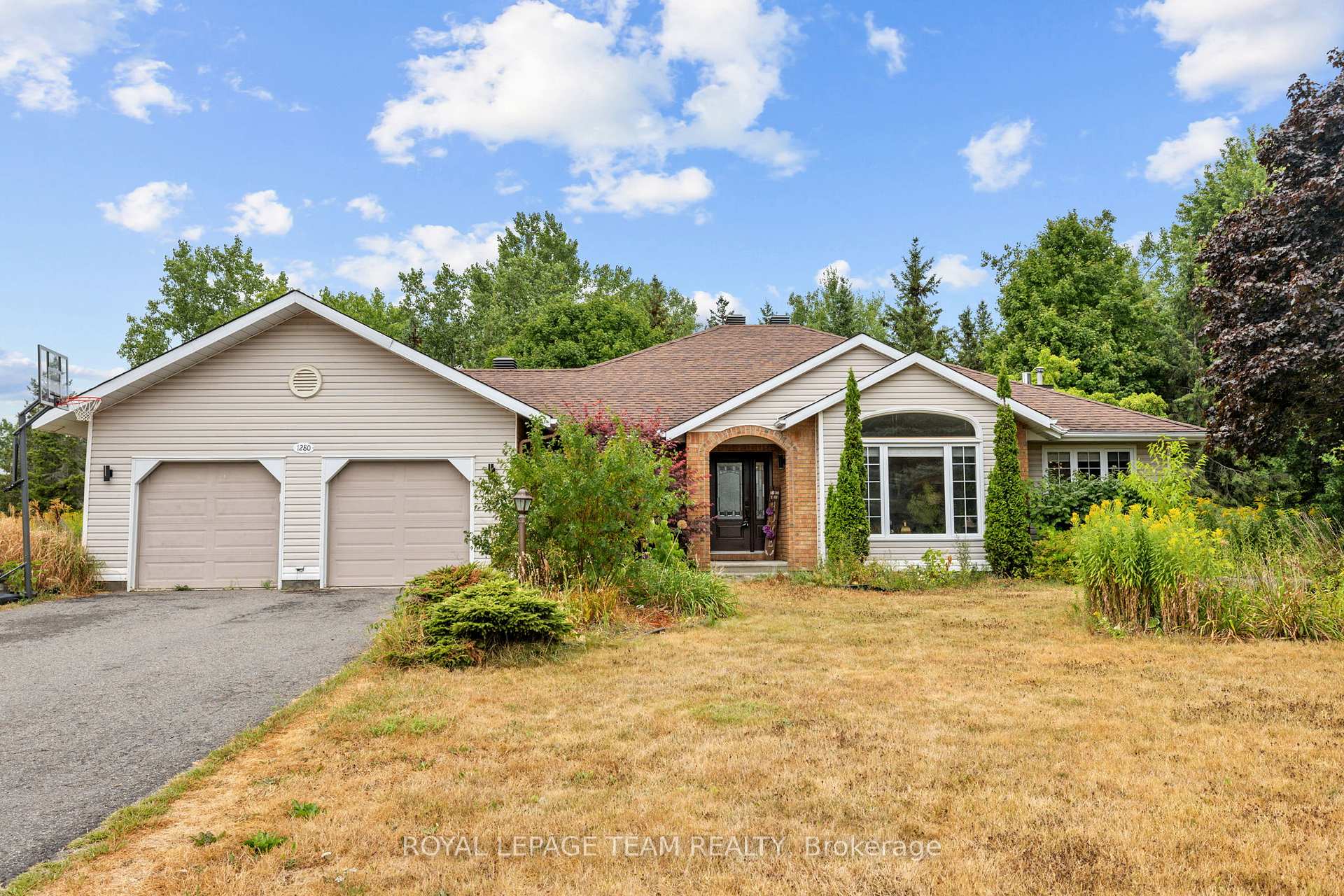 Photo 1 of 1280 Ben Royal Avenue, Ottawa, Greely — HOMEH