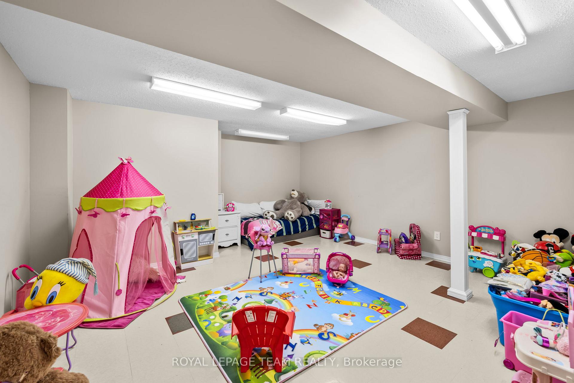 Photo 32 of 1280 Ben Royal Avenue, Ottawa, Greely — HOMEH