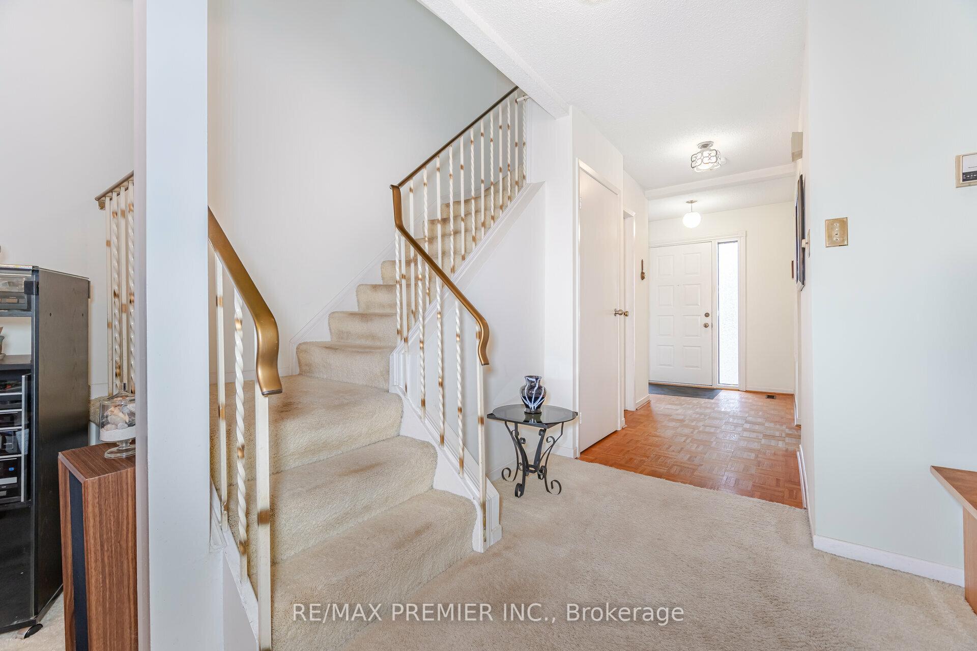 Photo 19 of 10 Andrea Lane, Vaughan, East Woodbridge — HOMEH