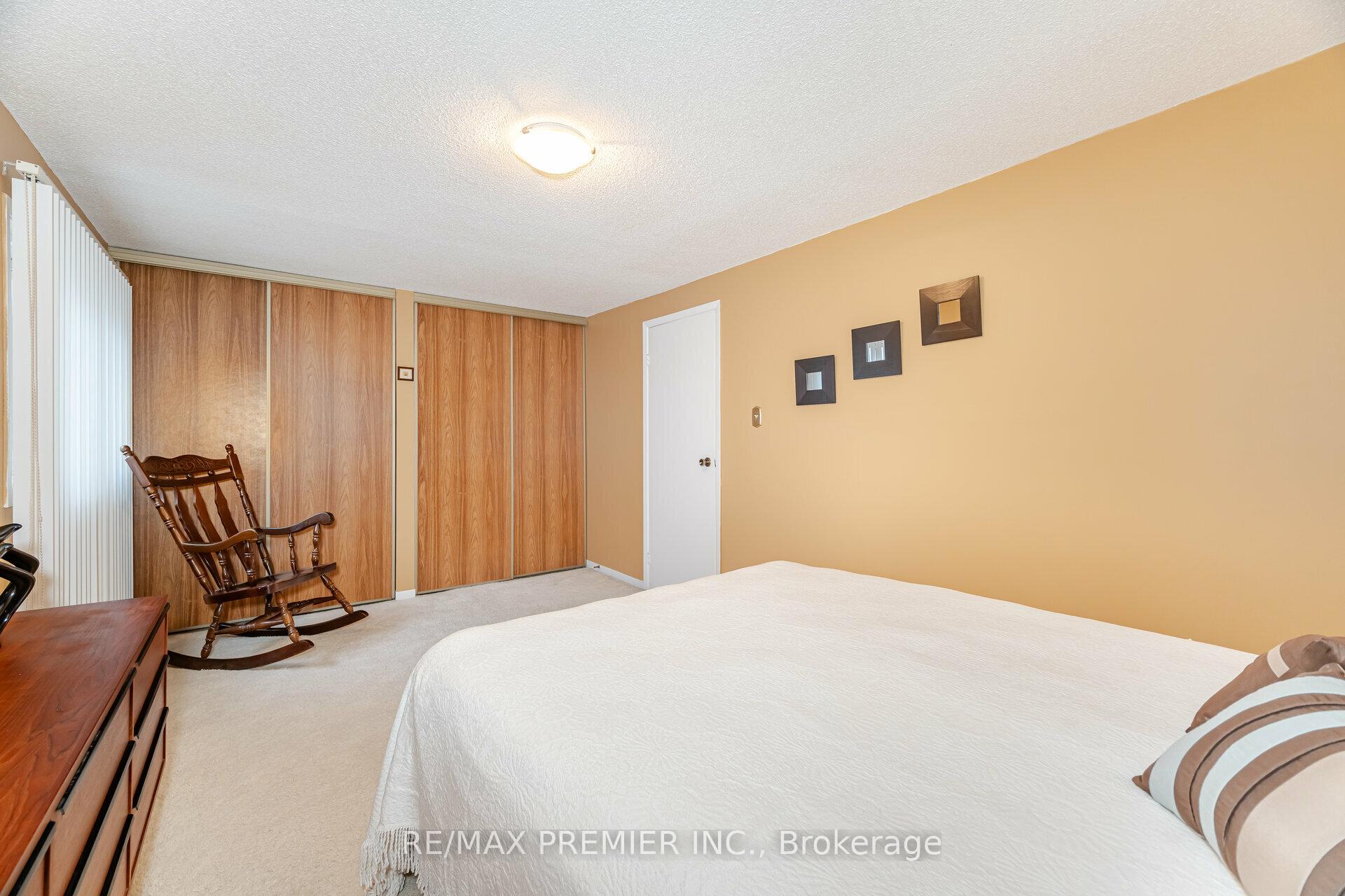 Photo 22 of 10 Andrea Lane, Vaughan, East Woodbridge — HOMEH