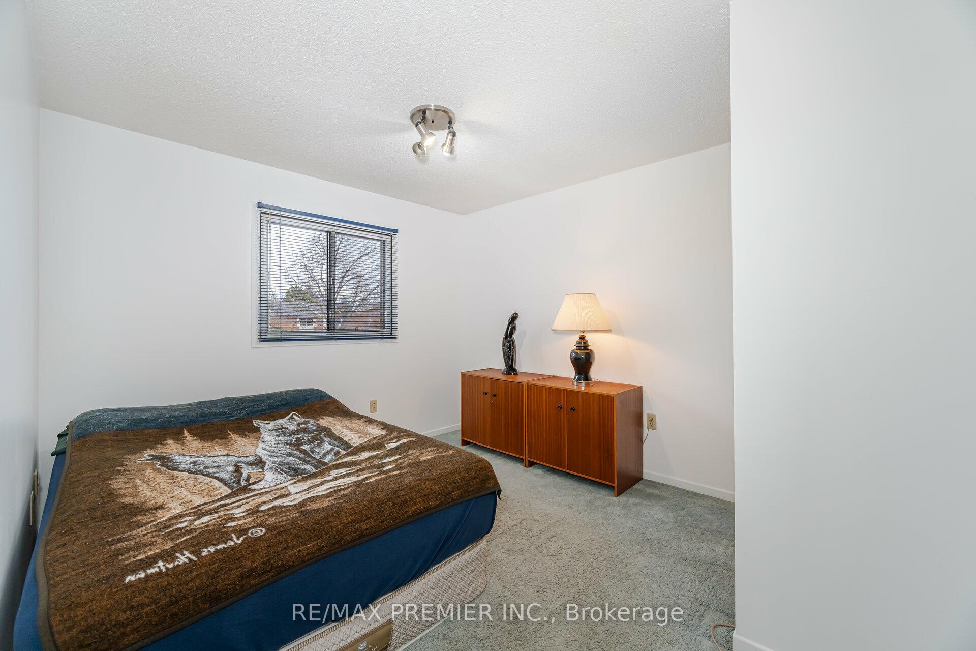 Photo 15 of 10 Andrea Lane, Vaughan, East Woodbridge — HOMEH