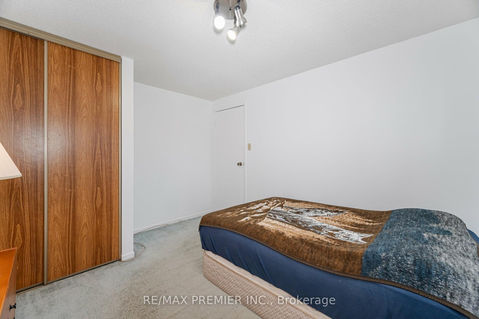 Photo 23 of 10 Andrea Lane, Vaughan, East Woodbridge — HOMEH