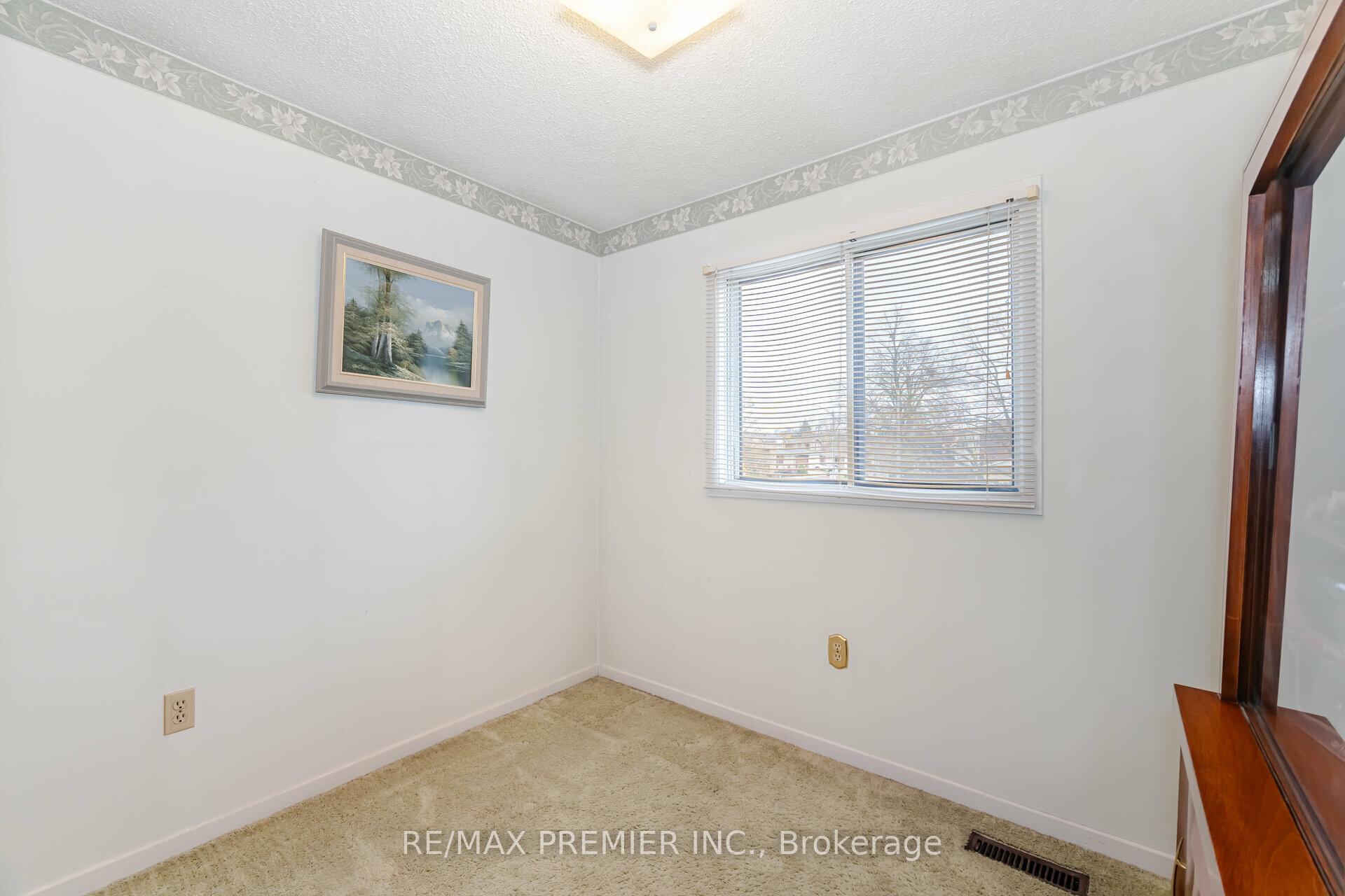 Photo 21 of 10 Andrea Lane, Vaughan, East Woodbridge — HOMEH