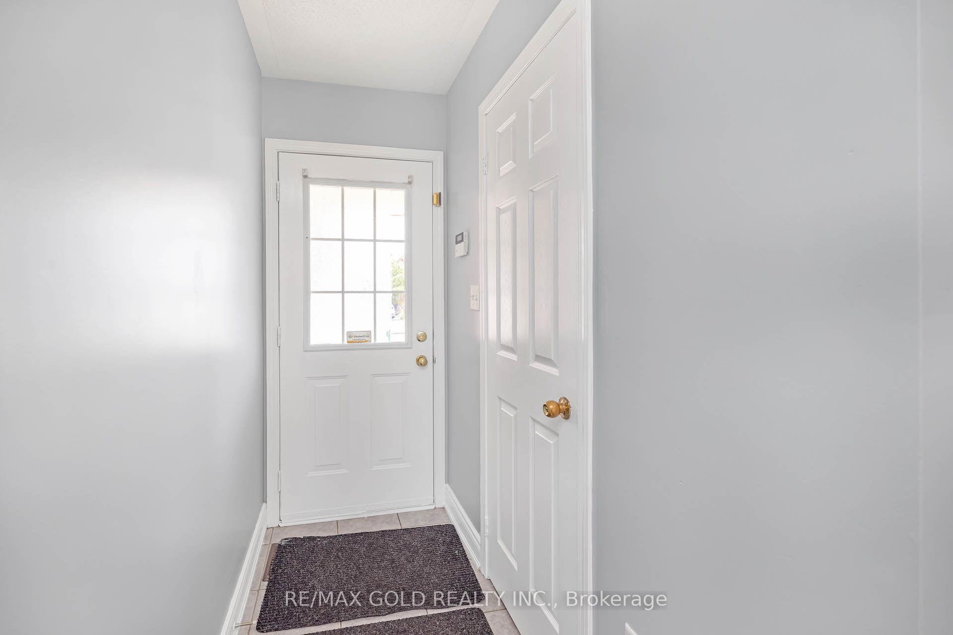 Photo 8 of 33 Herdwick Street, Brampton, Gore Industrial North — HOMEH