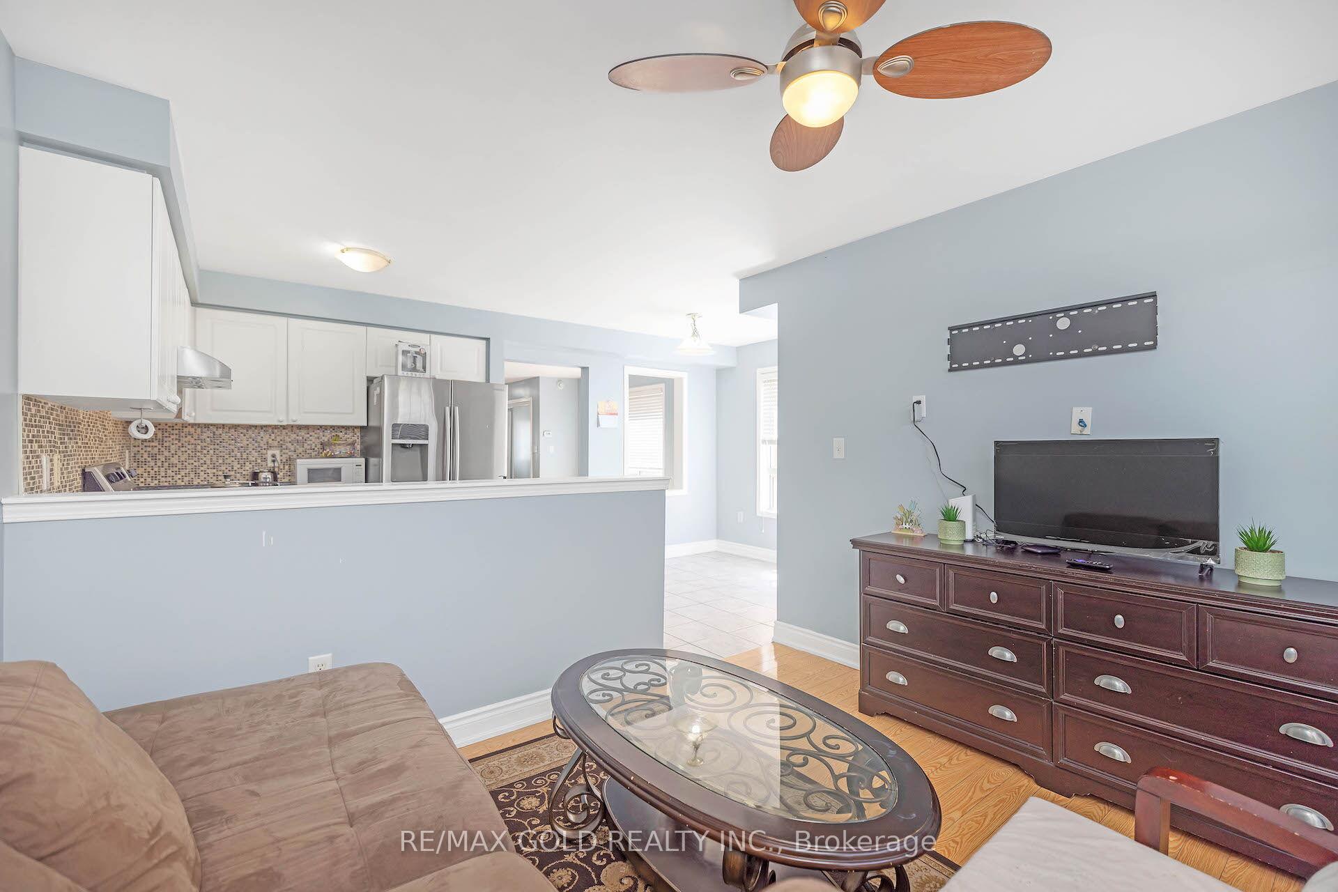 Photo 7 of 33 Herdwick Street, Brampton, Gore Industrial North — HOMEH