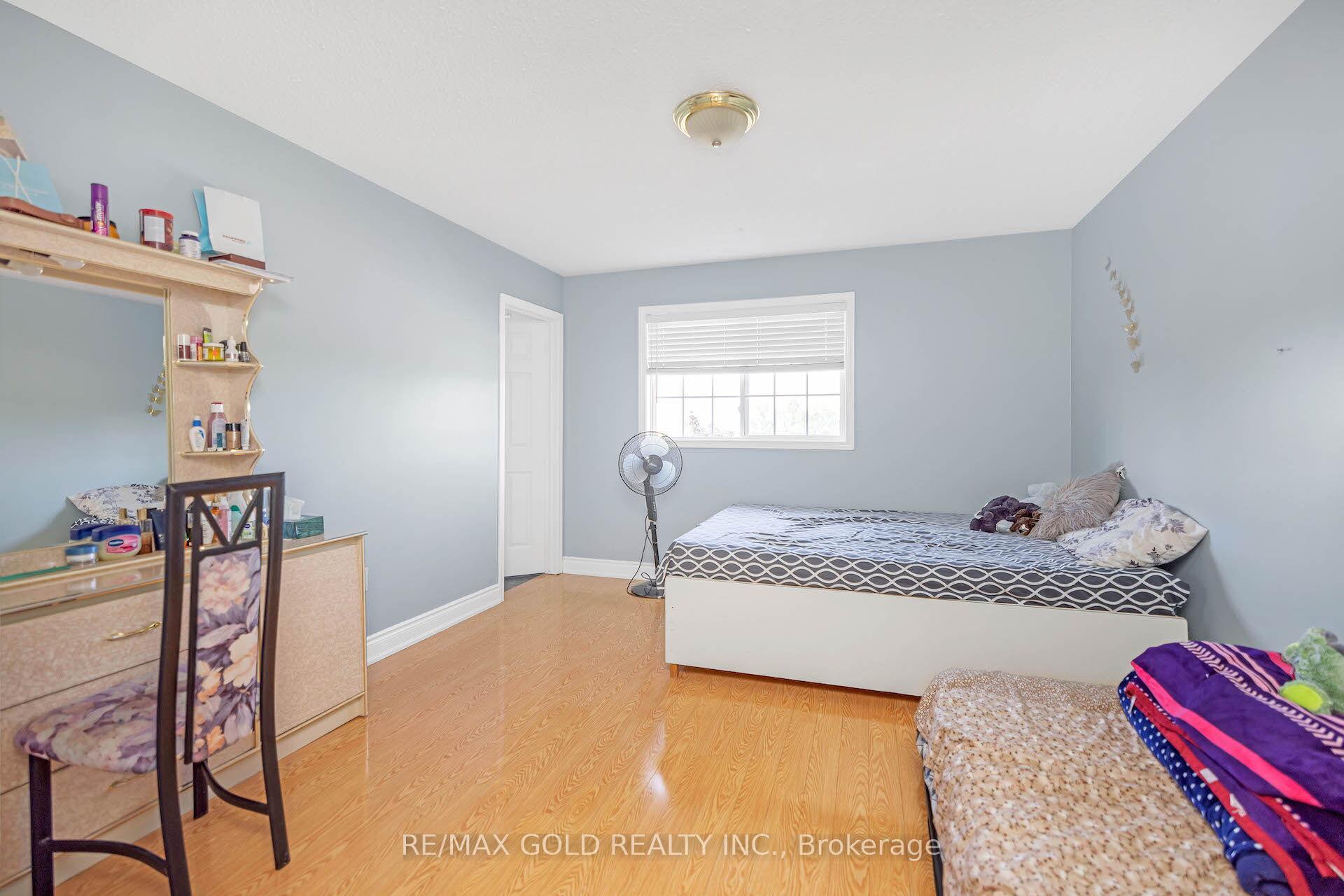 Photo 23 of 33 Herdwick Street, Brampton, Gore Industrial North — HOMEH