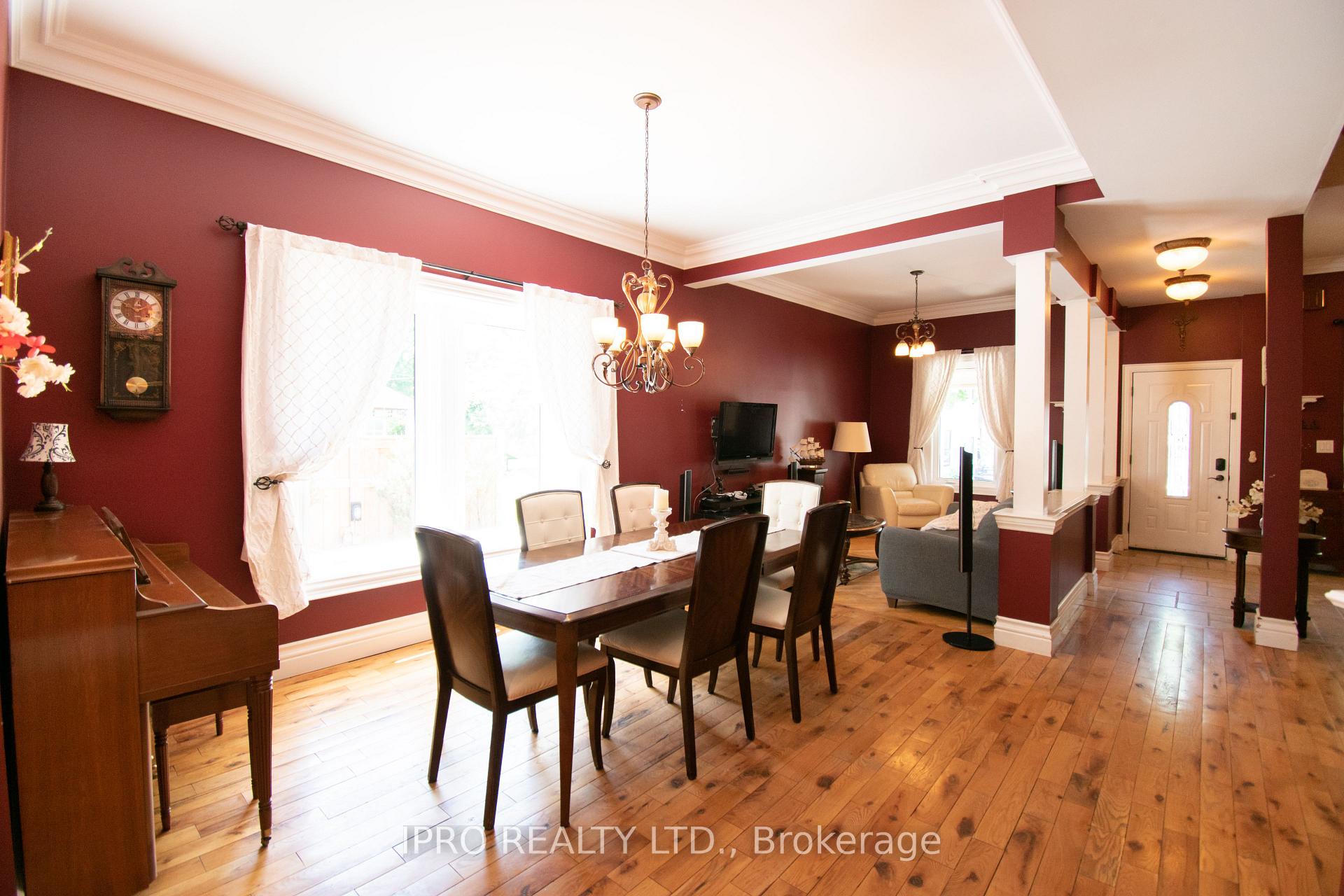 Photo 10 of 27 David Street, Brampton, Downtown Brampton — HOMEH