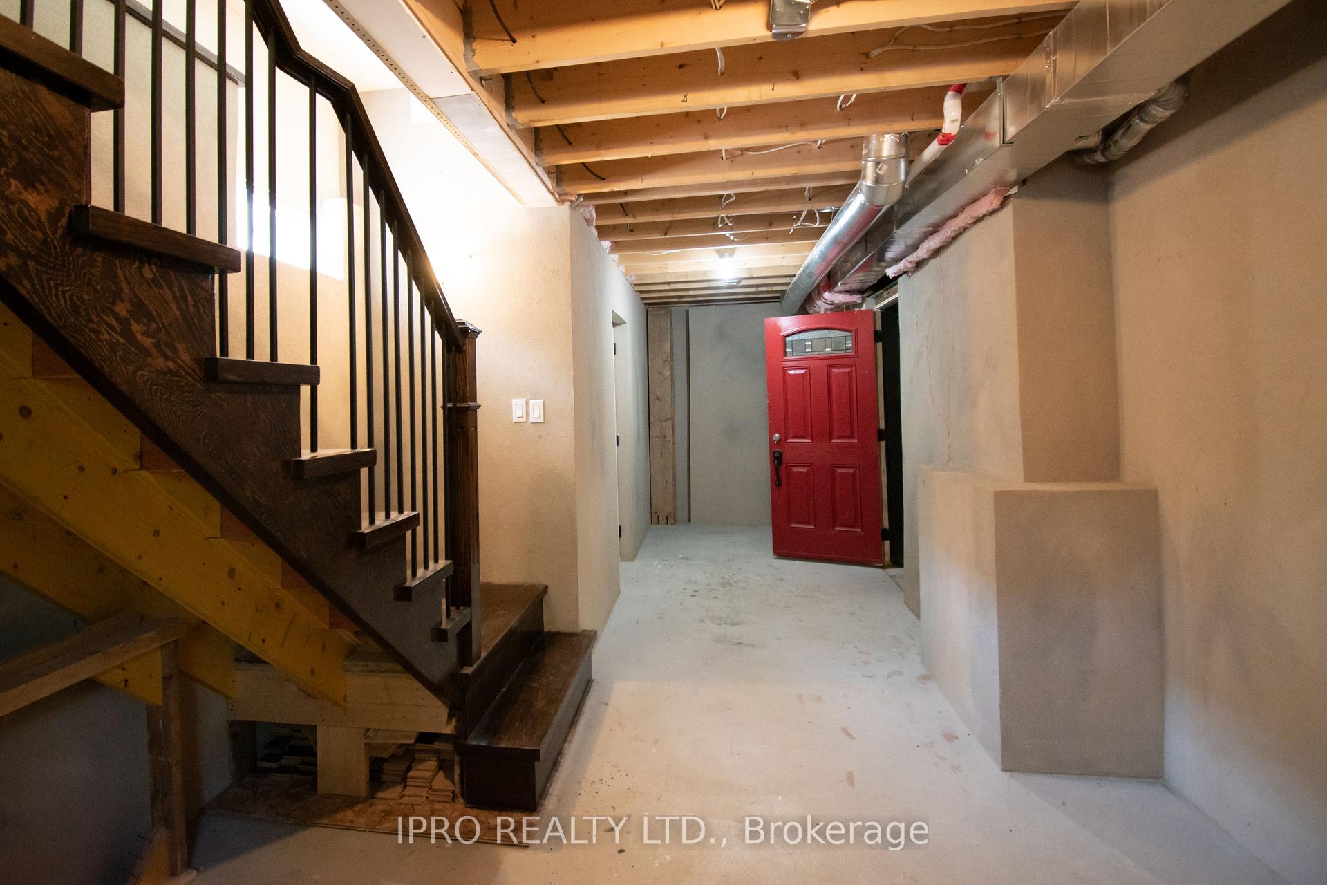 Photo 35 of 27 David Street, Brampton, Downtown Brampton — HOMEH