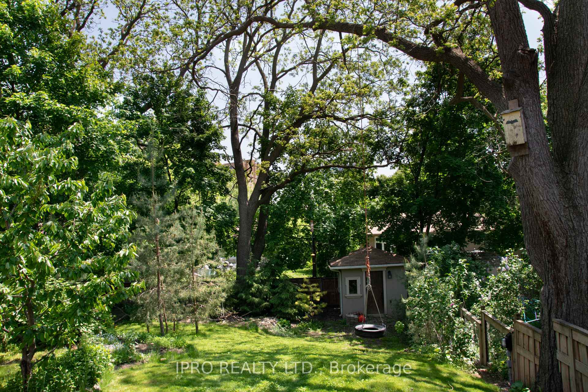 Photo 37 of 27 David Street, Brampton, Downtown Brampton — HOMEH