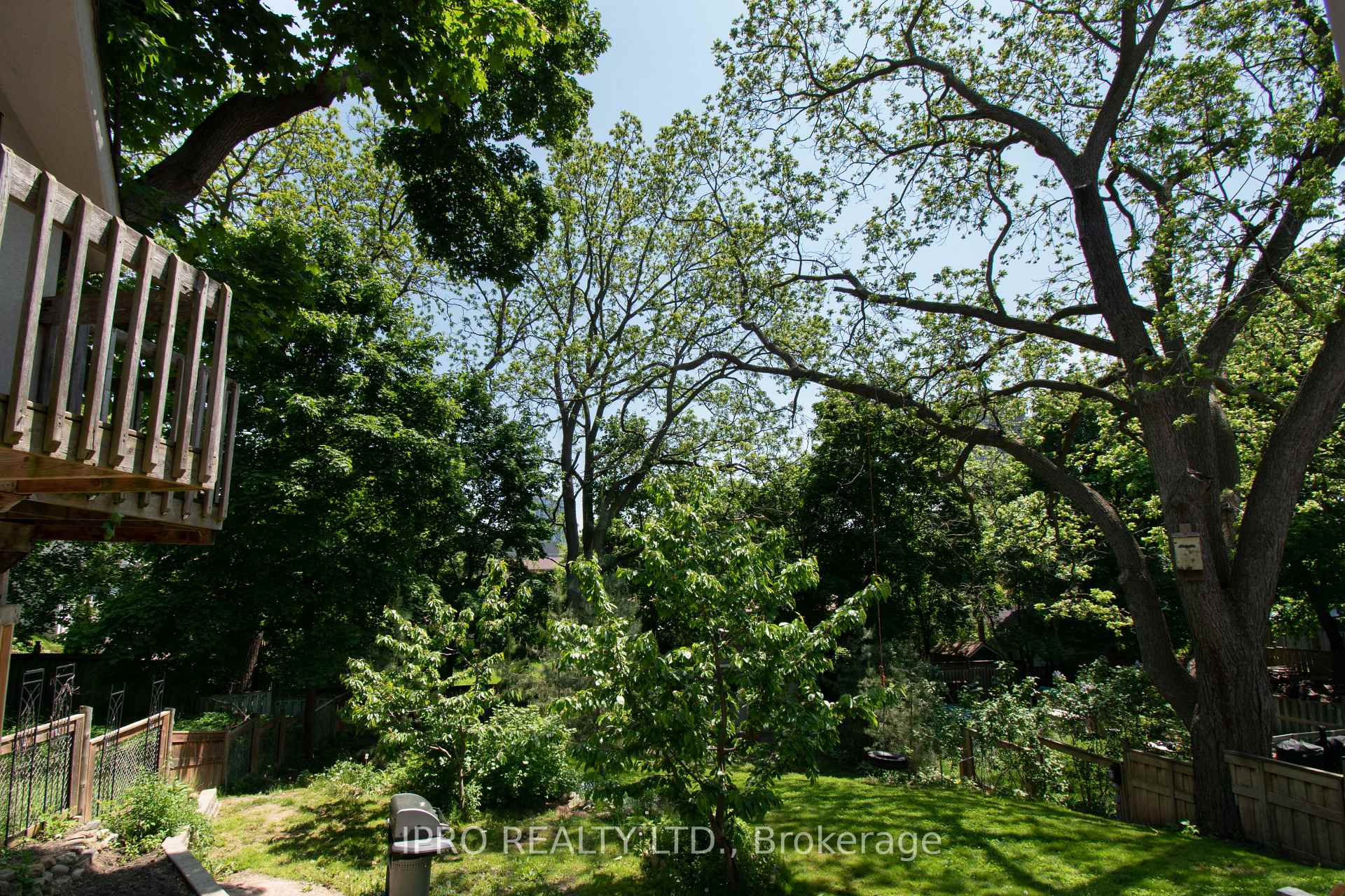 Photo 38 of 27 David Street, Brampton, Downtown Brampton — HOMEH
