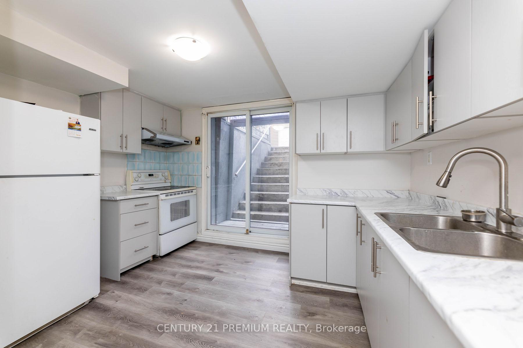 Photo 31 of 46 Kingknoll Drive, Brampton, Fletcher's Creek South — HOMEH