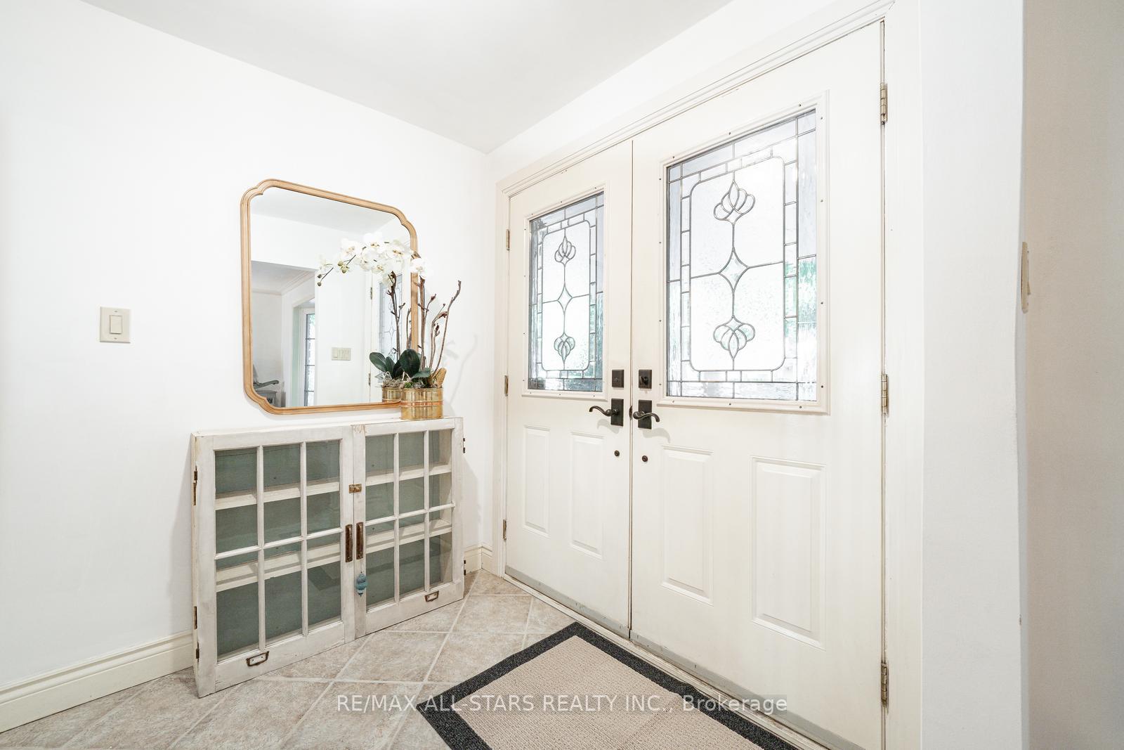 Photo 3 of 43 John Dexter Place, Markham, Sherwood-Amberglen — HOMEH
