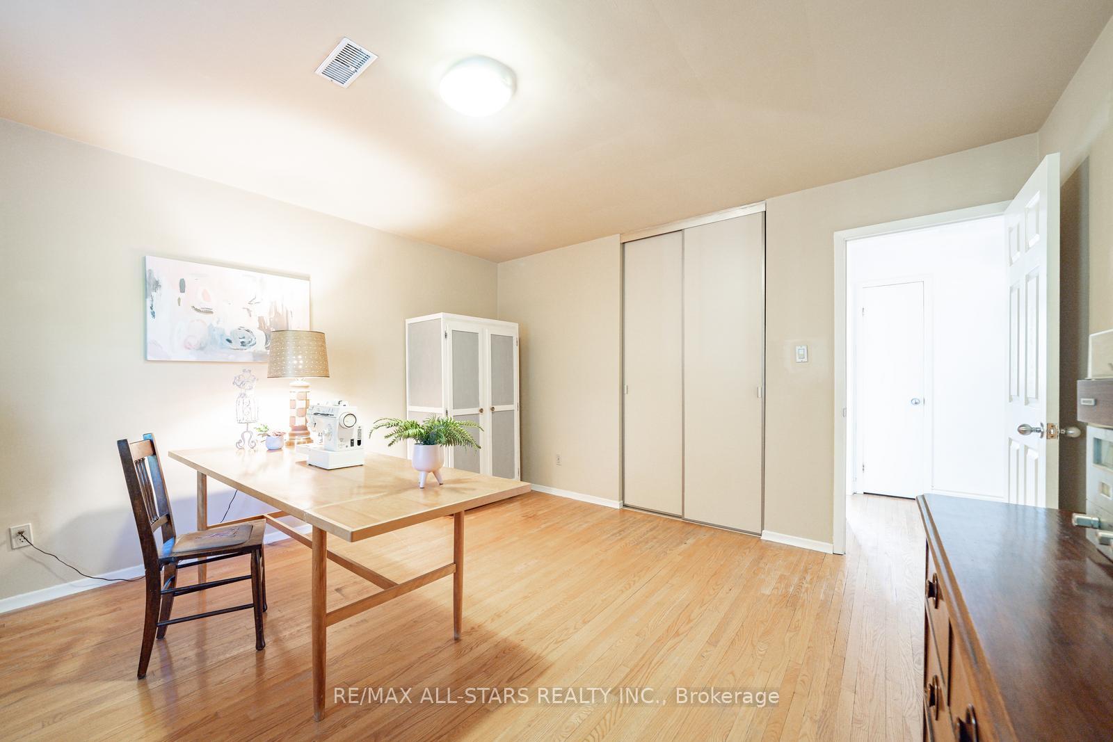 Photo 18 of 43 John Dexter Place, Markham, Sherwood-Amberglen — HOMEH