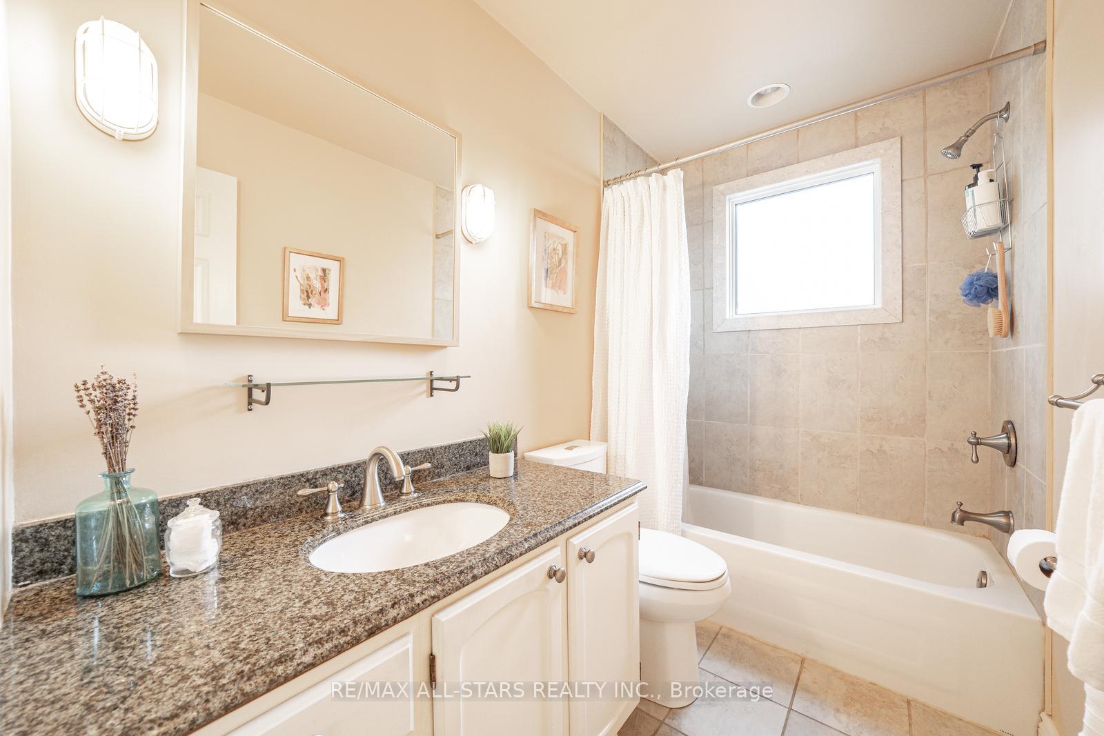 Photo 40 of 43 John Dexter Place, Markham, Sherwood-Amberglen — HOMEH