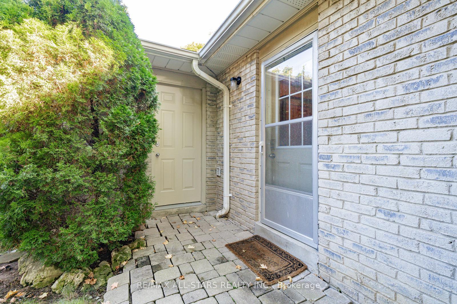 Photo 38 of 43 John Dexter Place, Markham, Sherwood-Amberglen — HOMEH