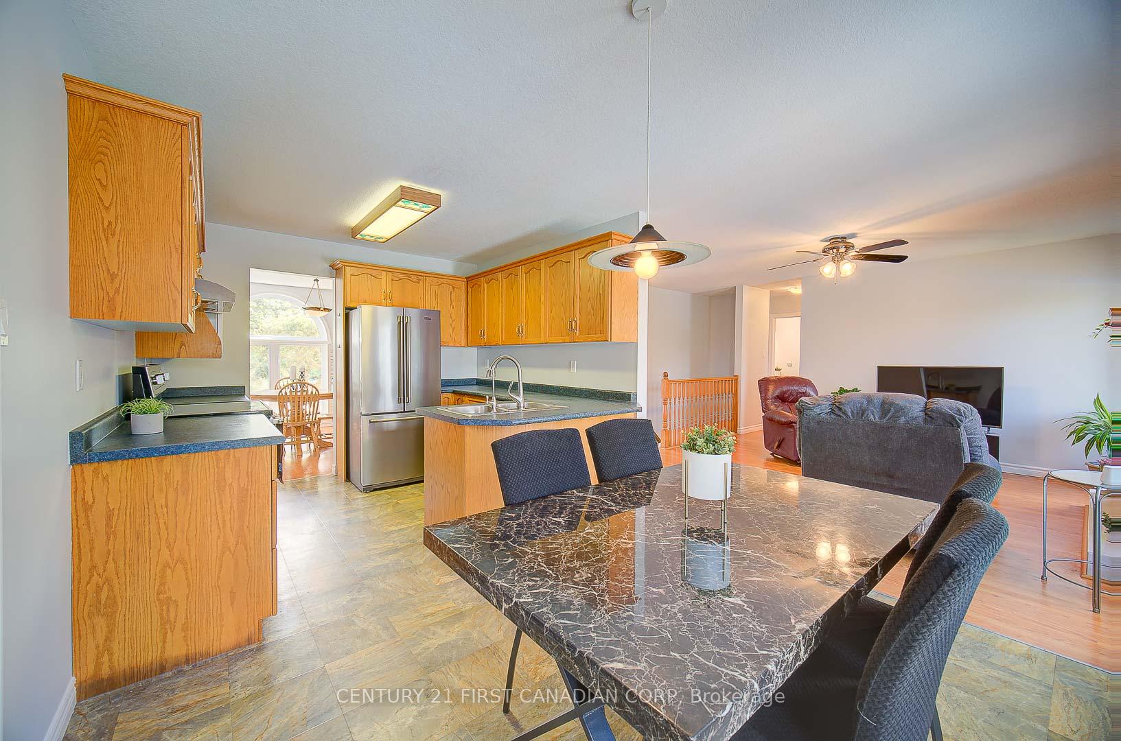Photo 10 of 161 Lawrence Street, Wellesley — HOMEH