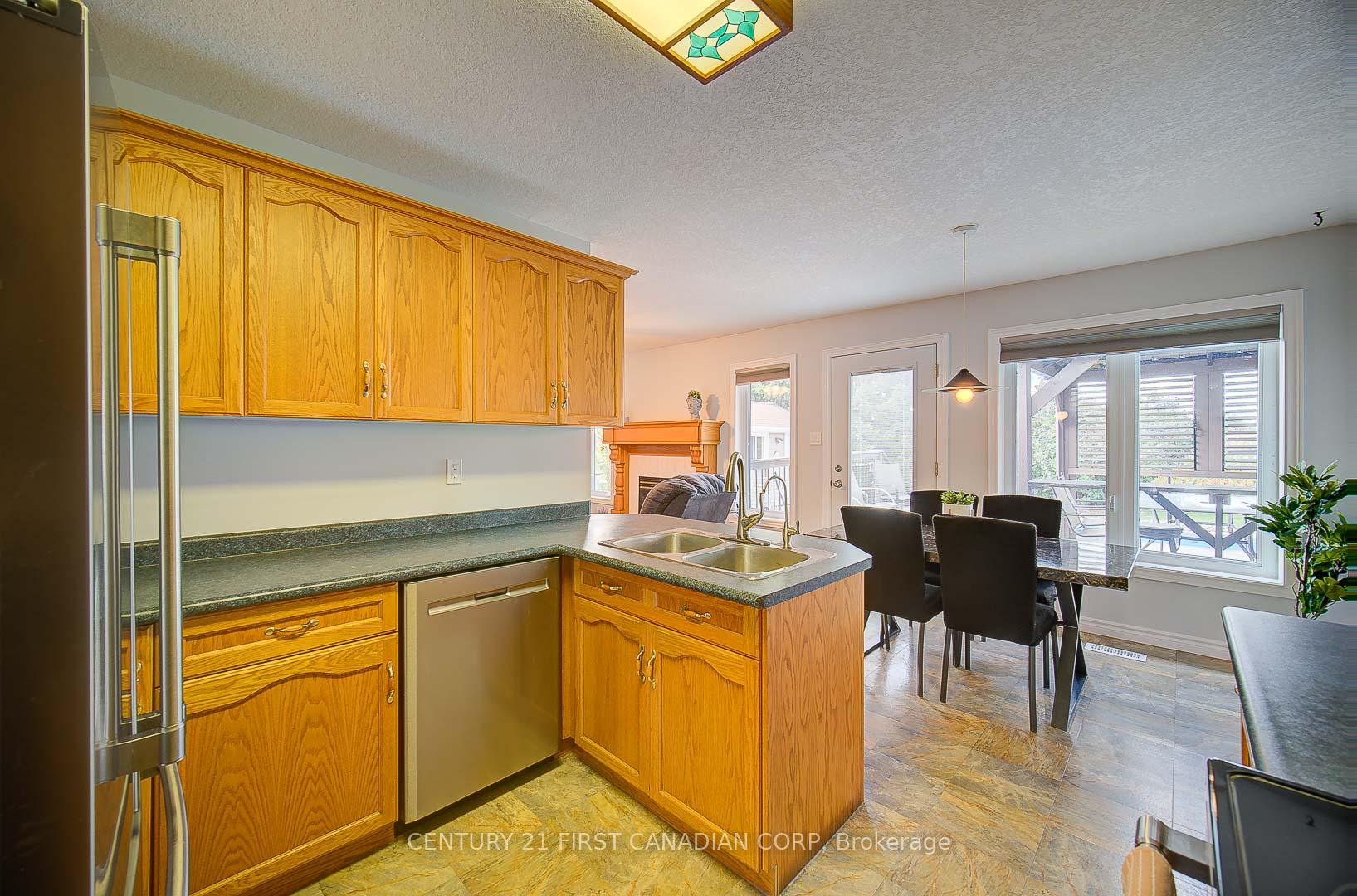 Photo 13 of 161 Lawrence Street, Wellesley — HOMEH