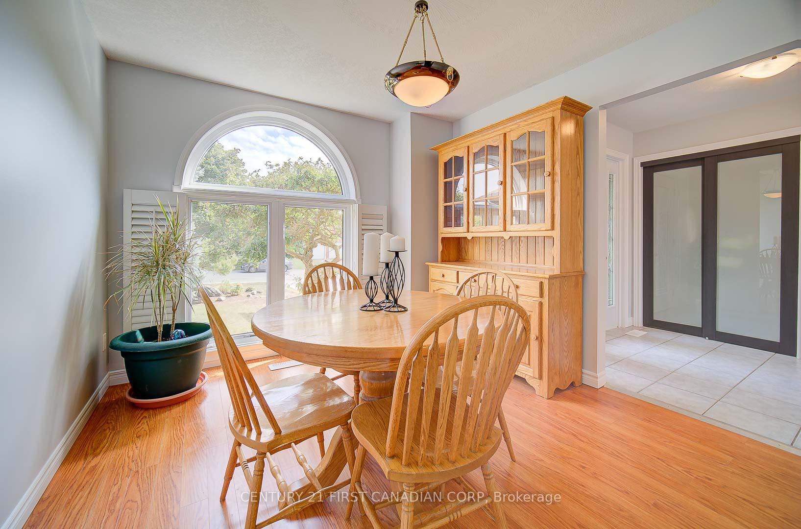 Photo 15 of 161 Lawrence Street, Wellesley — HOMEH