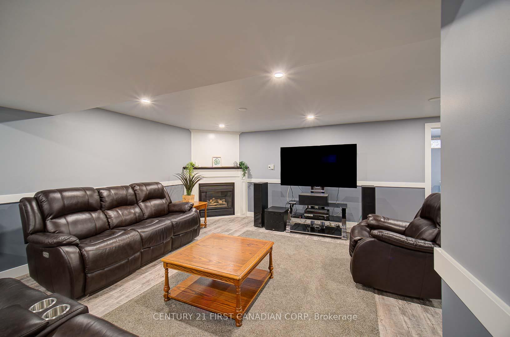 Photo 25 of 161 Lawrence Street, Wellesley — HOMEH