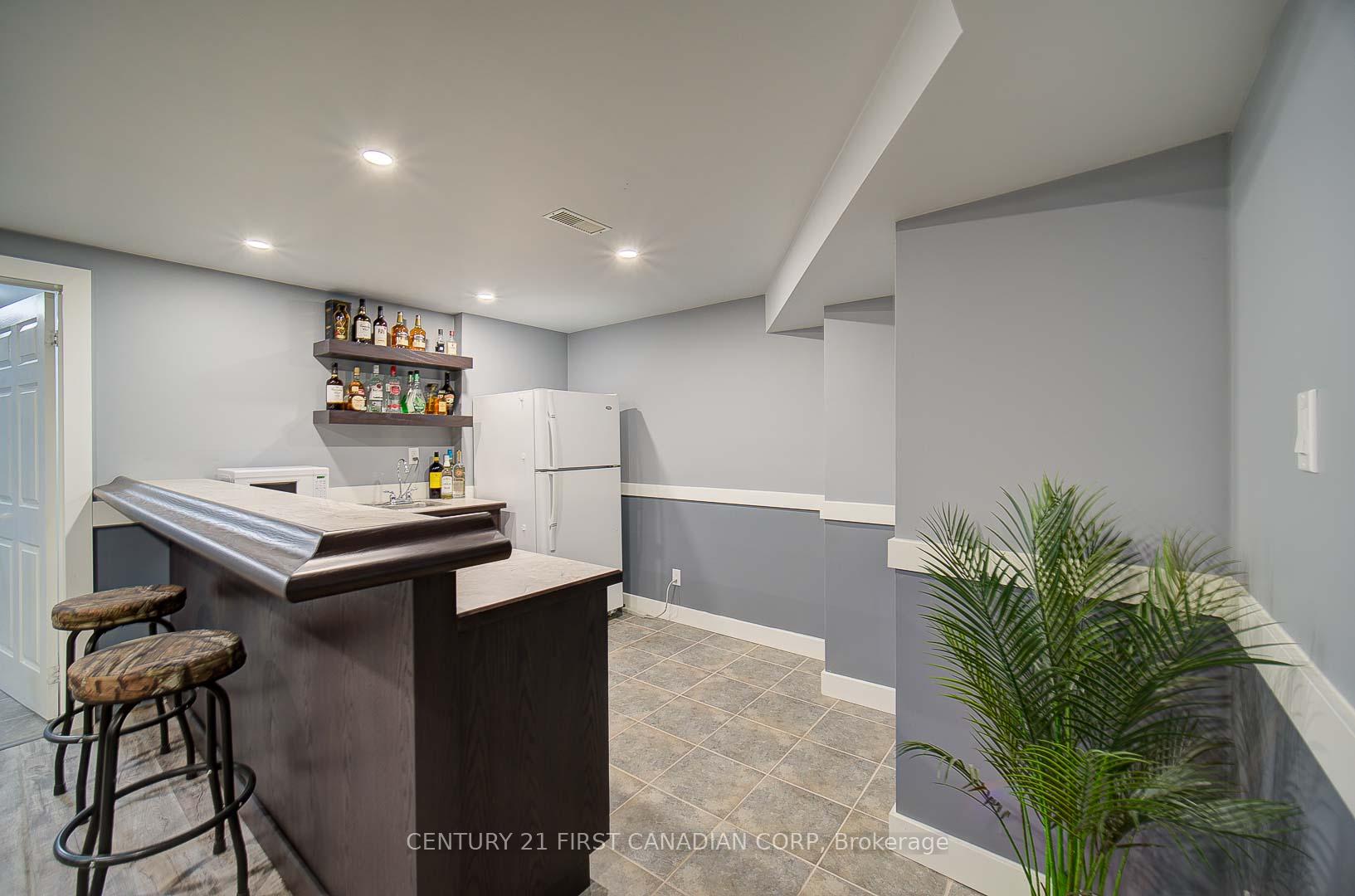 Photo 23 of 161 Lawrence Street, Wellesley — HOMEH