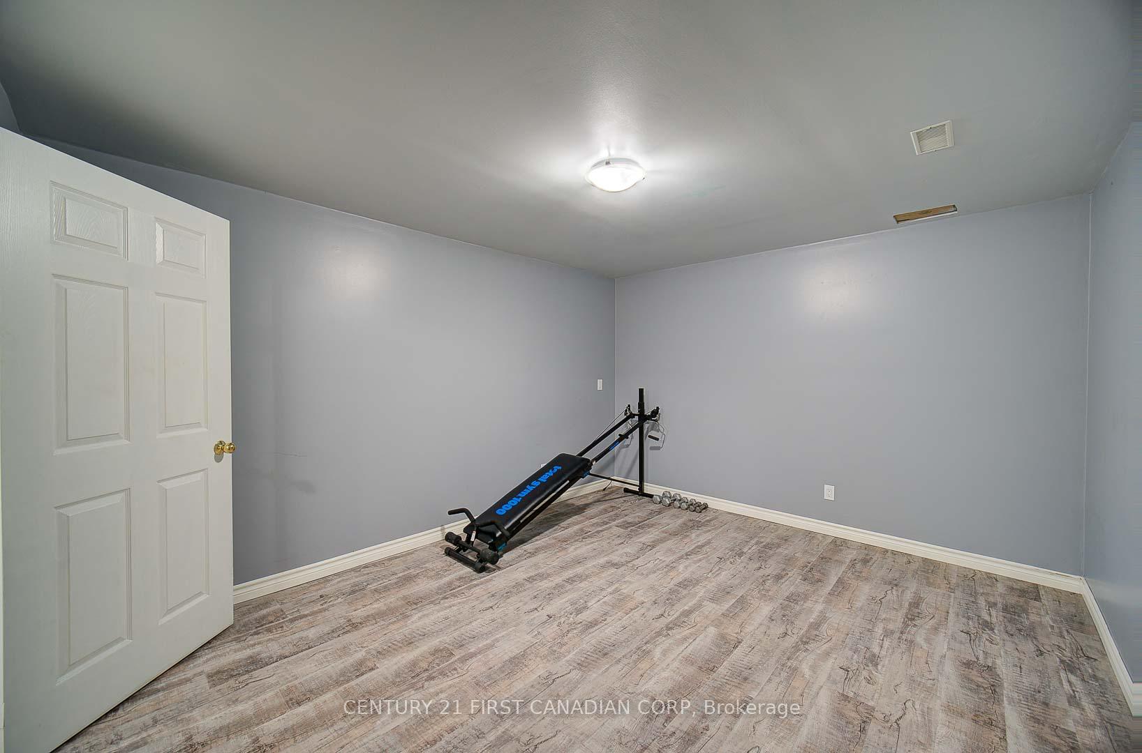 Photo 33 of 161 Lawrence Street, Wellesley — HOMEH
